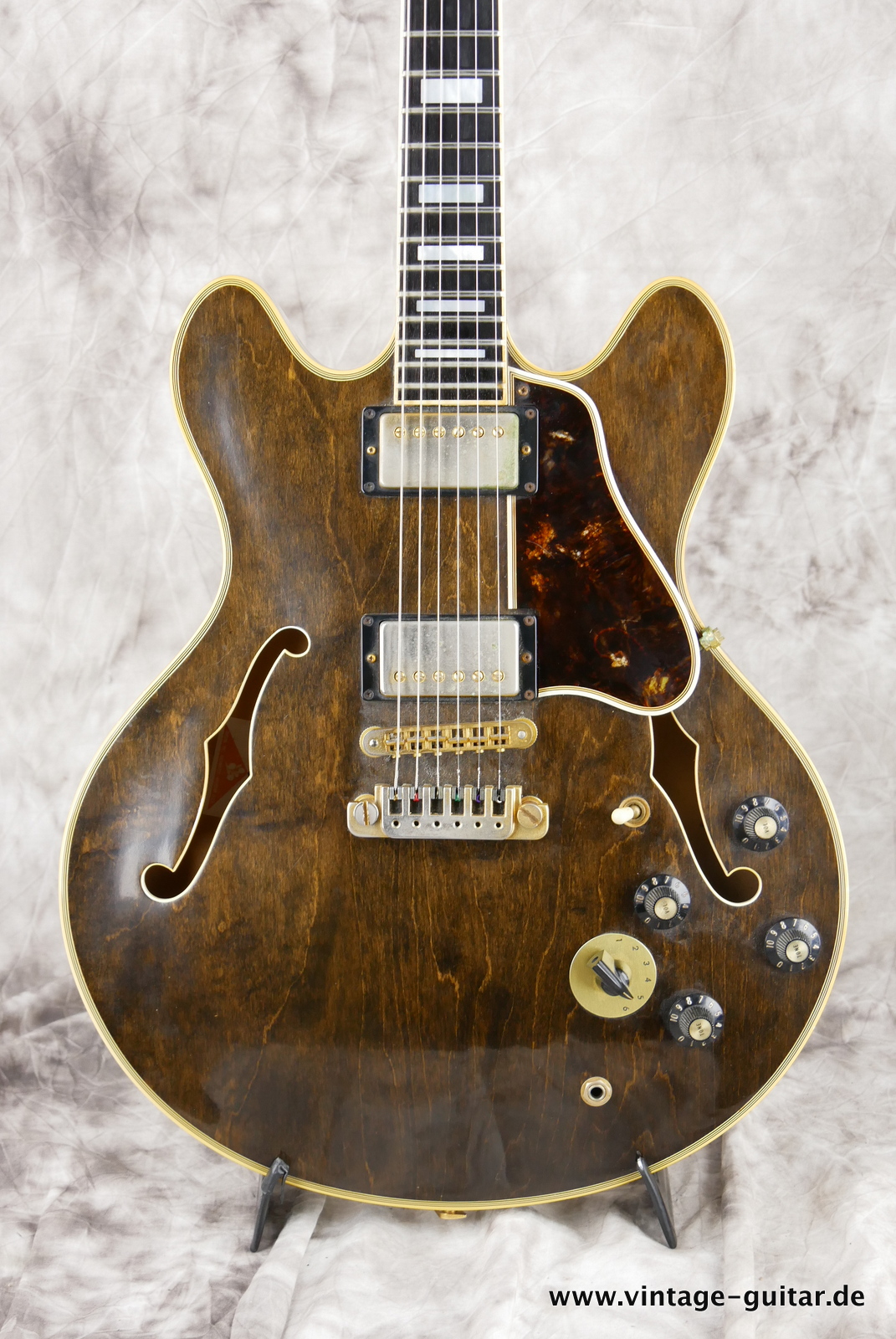 Gibson_ES_355_TD_stereo_walnut_1980-003.JPG