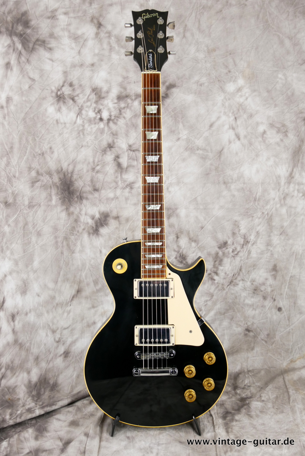 Gibson-Les-Paul-Standard-1980-black-001.JPG