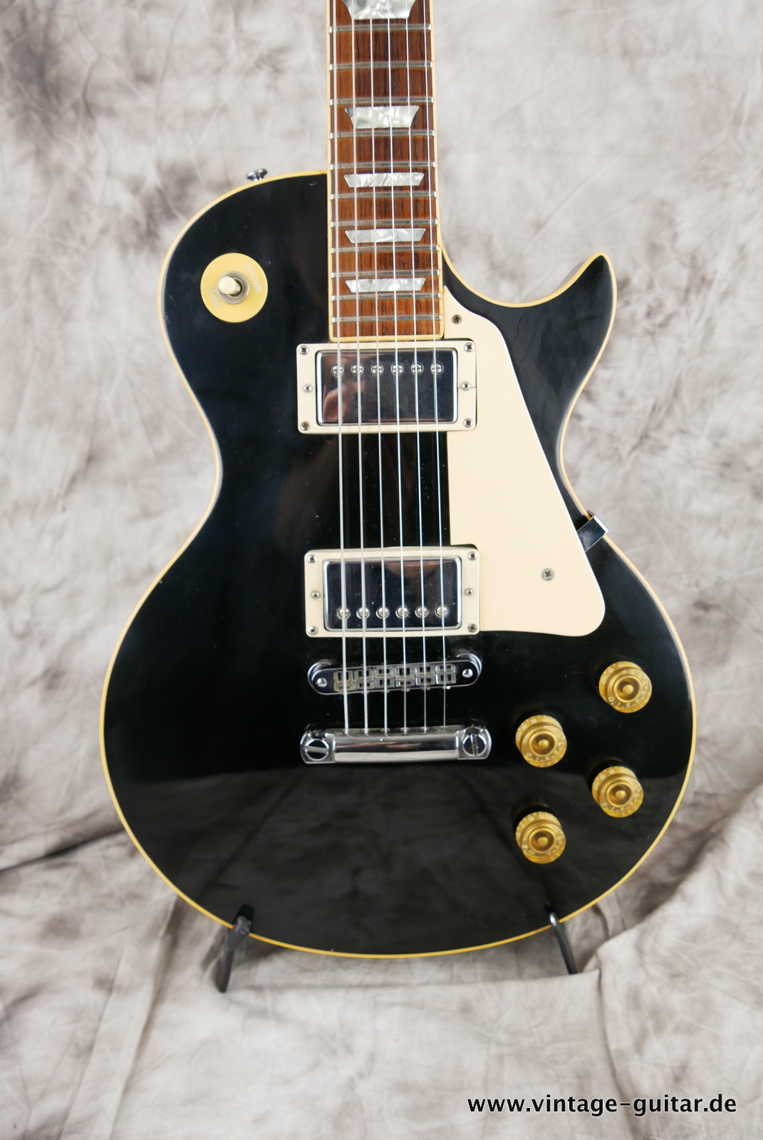Gibson-Les-Paul-Standard-1980-black-002.JPG