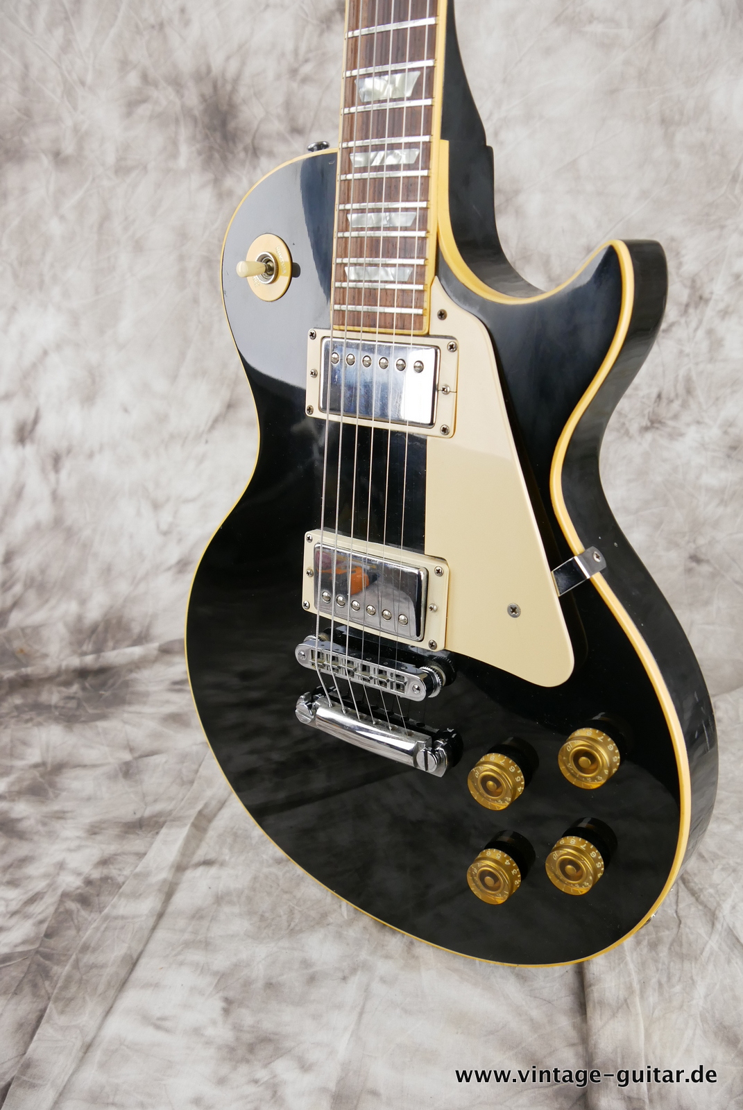 Gibson-Les-Paul-Standard-1980-black-006.JPG