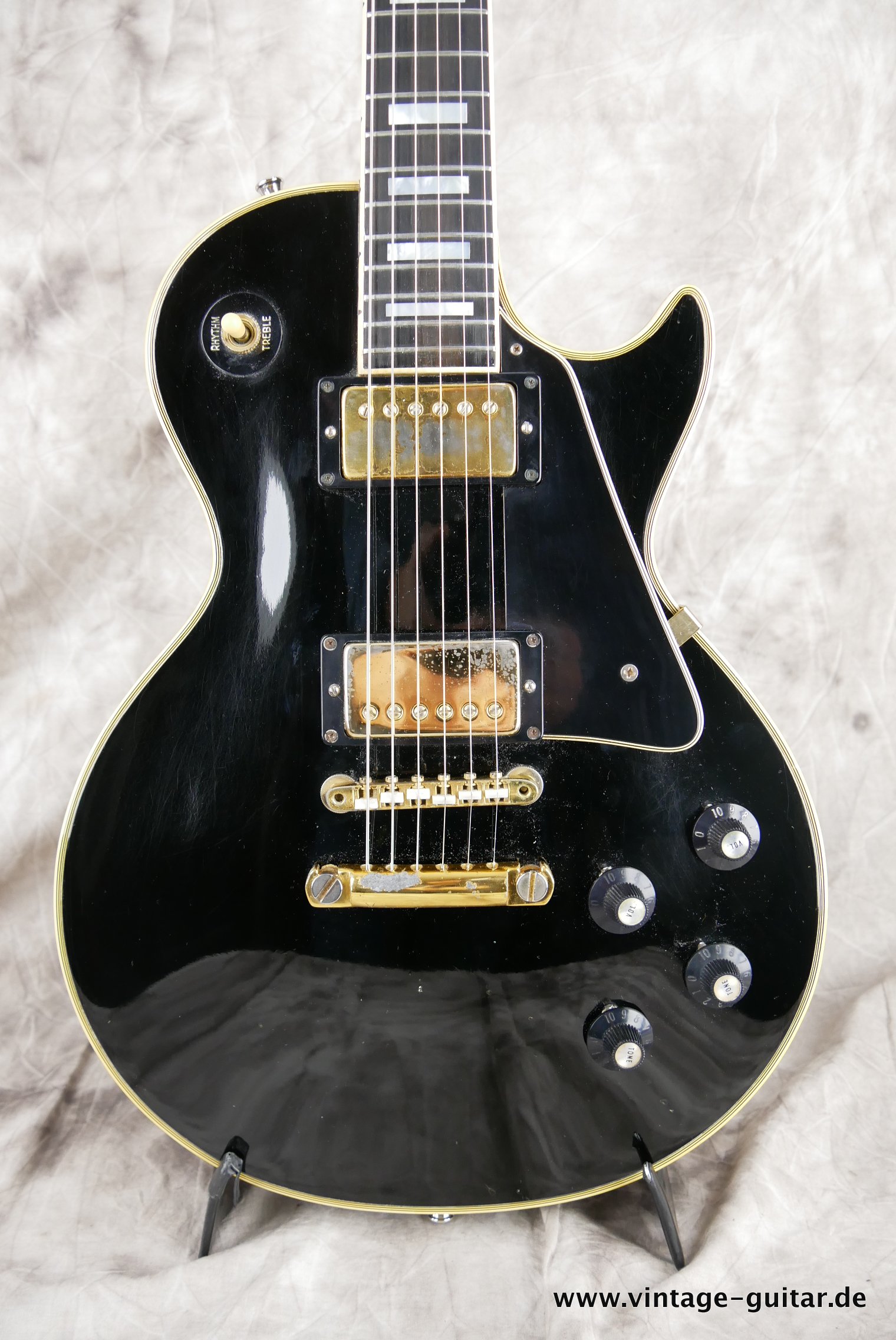 Gibson-Les-Paul-Custom-Black-Beauty-fretless-wonder-1971-002.JPG