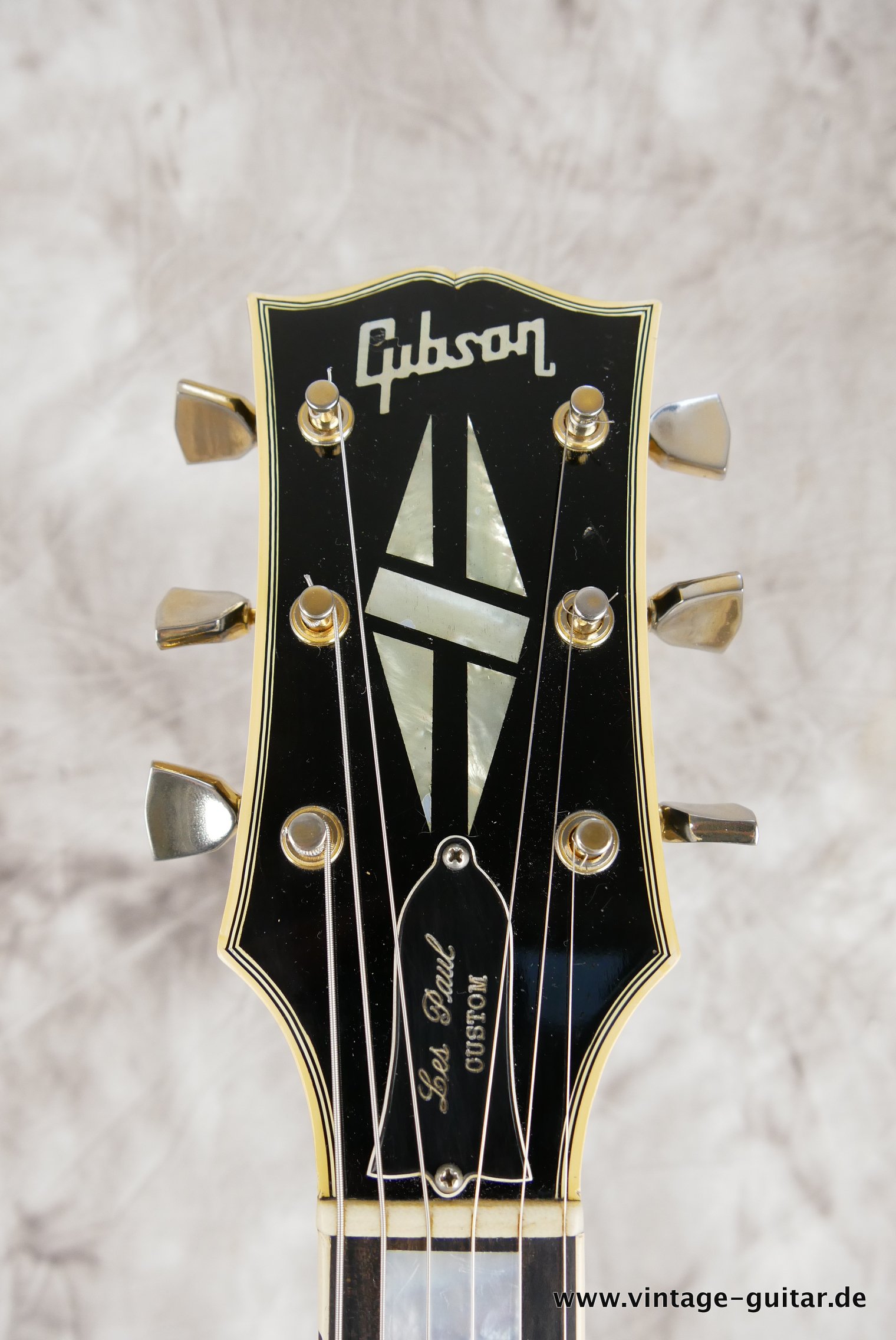 Gibson-Les-Paul-Custom-Black-Beauty-fretless-wonder-1971-009.JPG