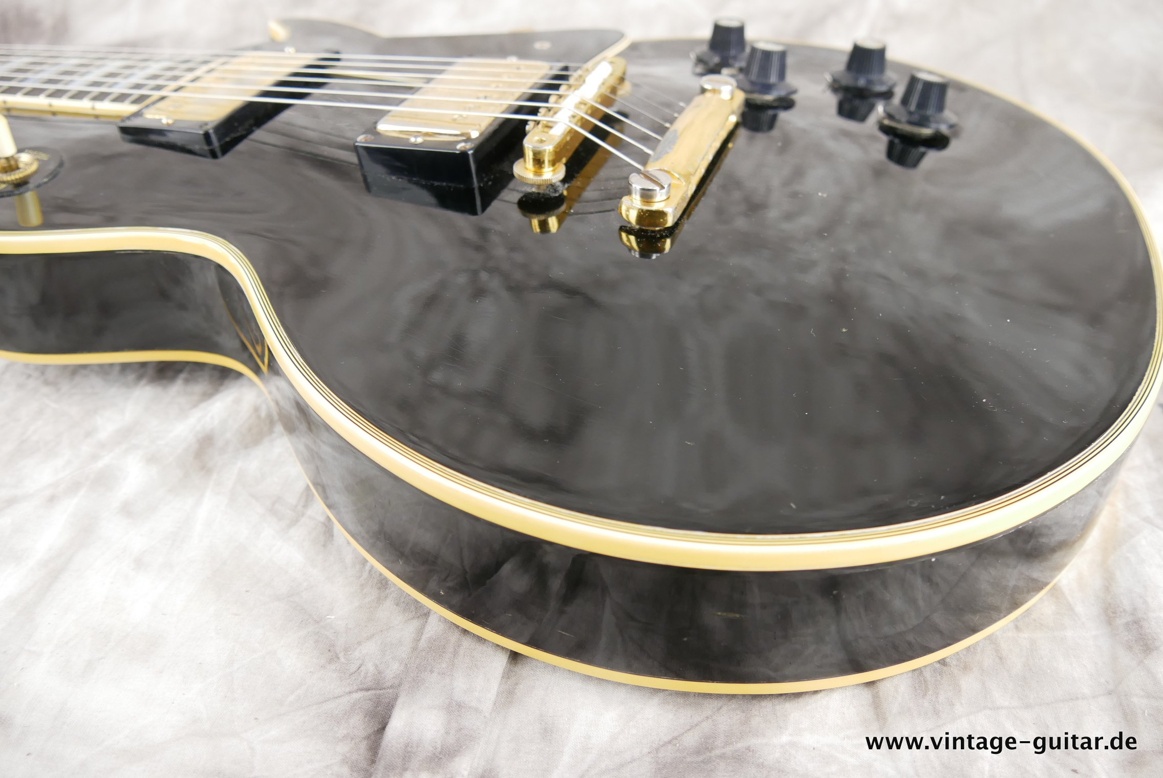 Gibson-Les-Paul-Custom-Black-Beauty-fretless-wonder-1971-016.JPG