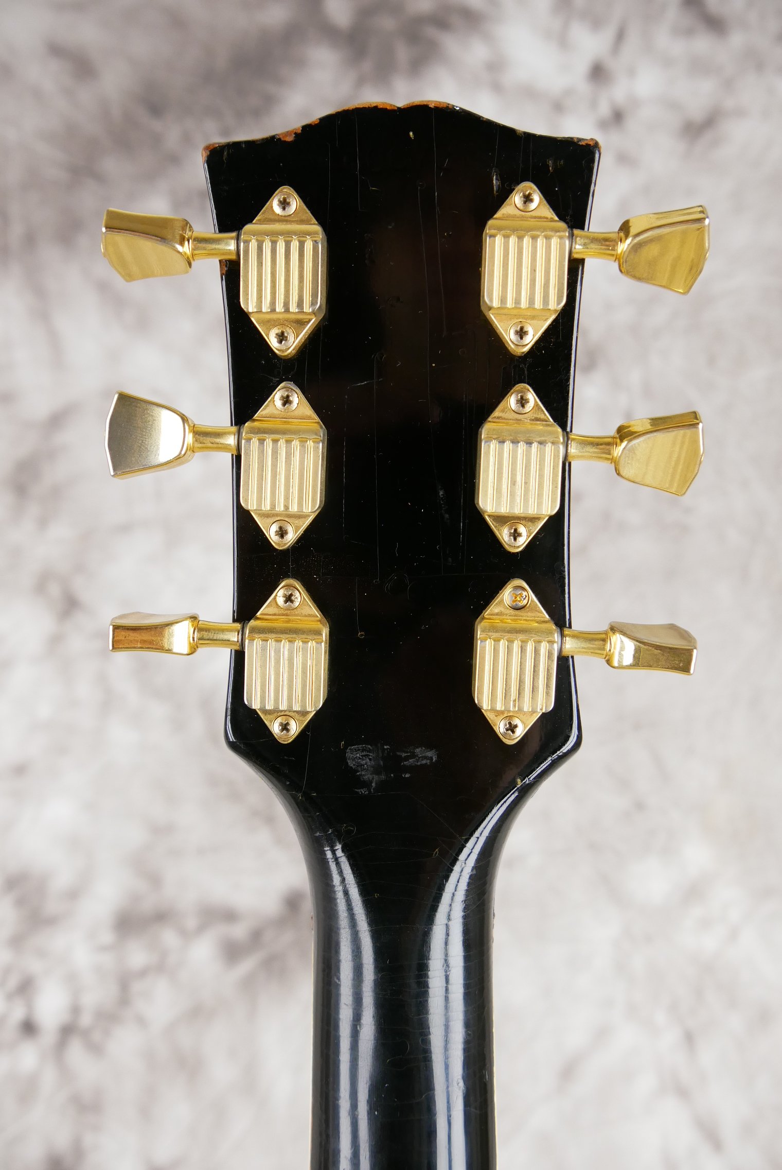Gibson-Les-Paul-Custom-1969-one-piece-body-and-neck-010.JPG