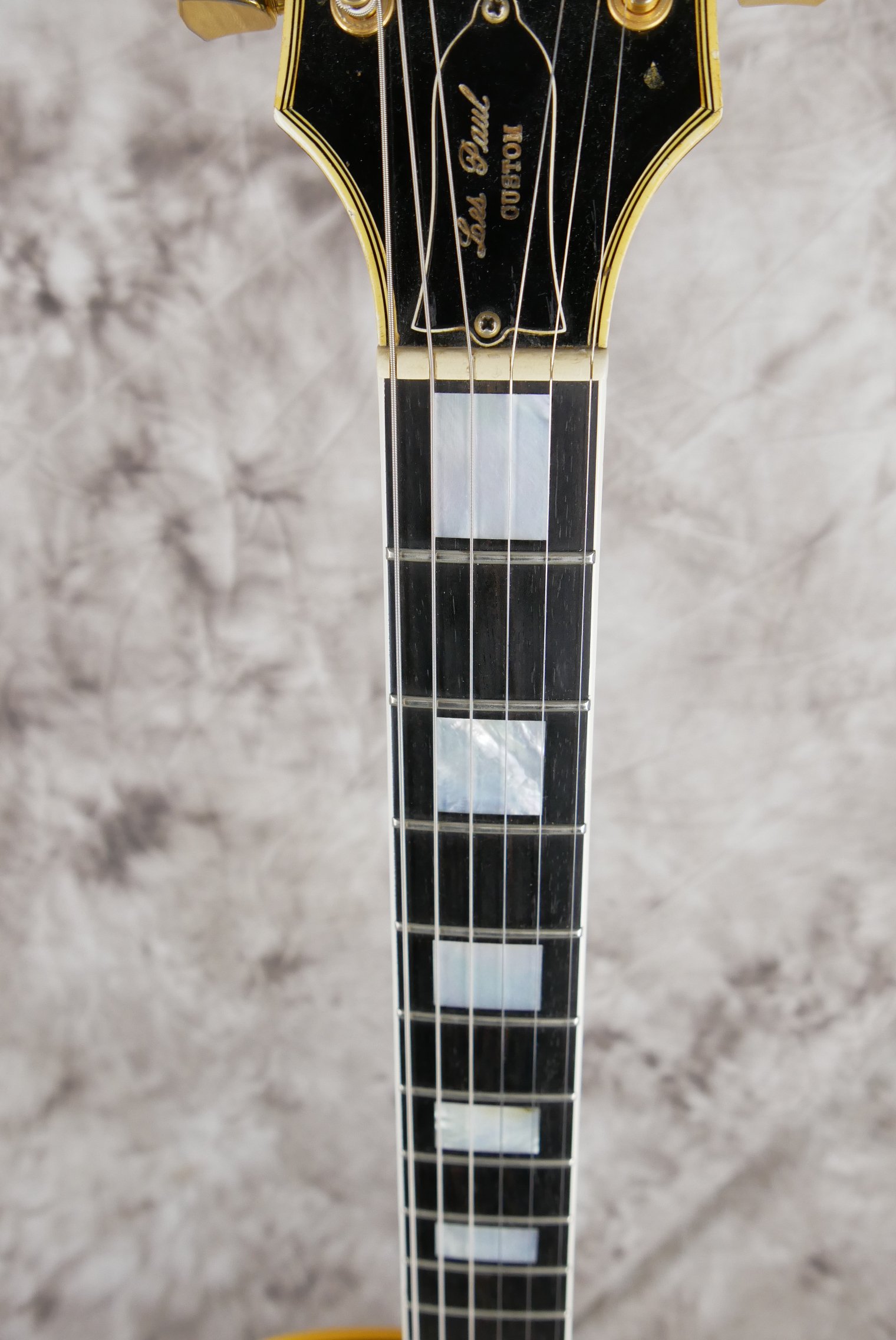 Gibson-Les-Paul-Custom-1969-one-piece-body-and-neck-011.JPG
