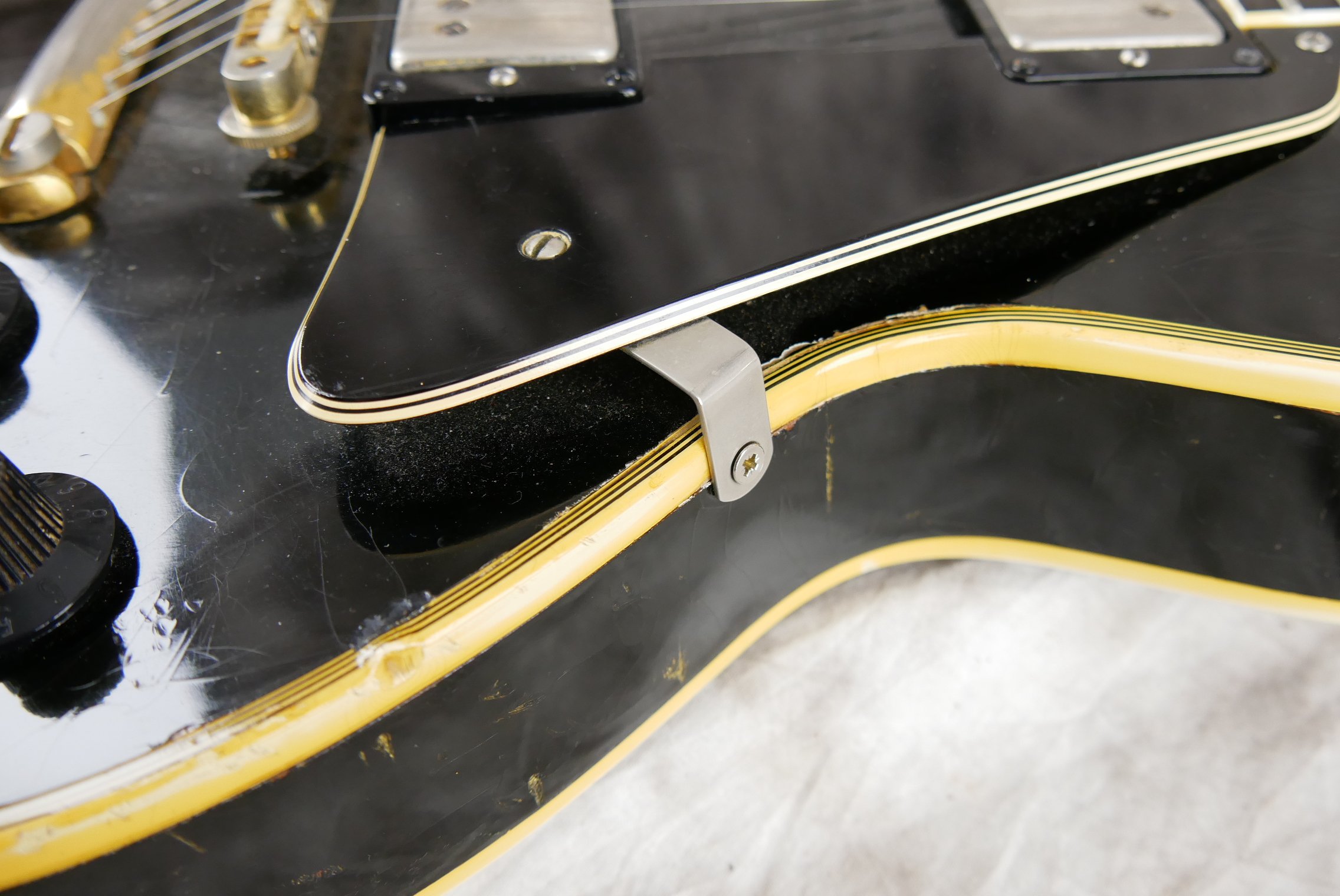 Gibson-Les-Paul-Custom-1969-one-piece-body-and-neck-019.JPG