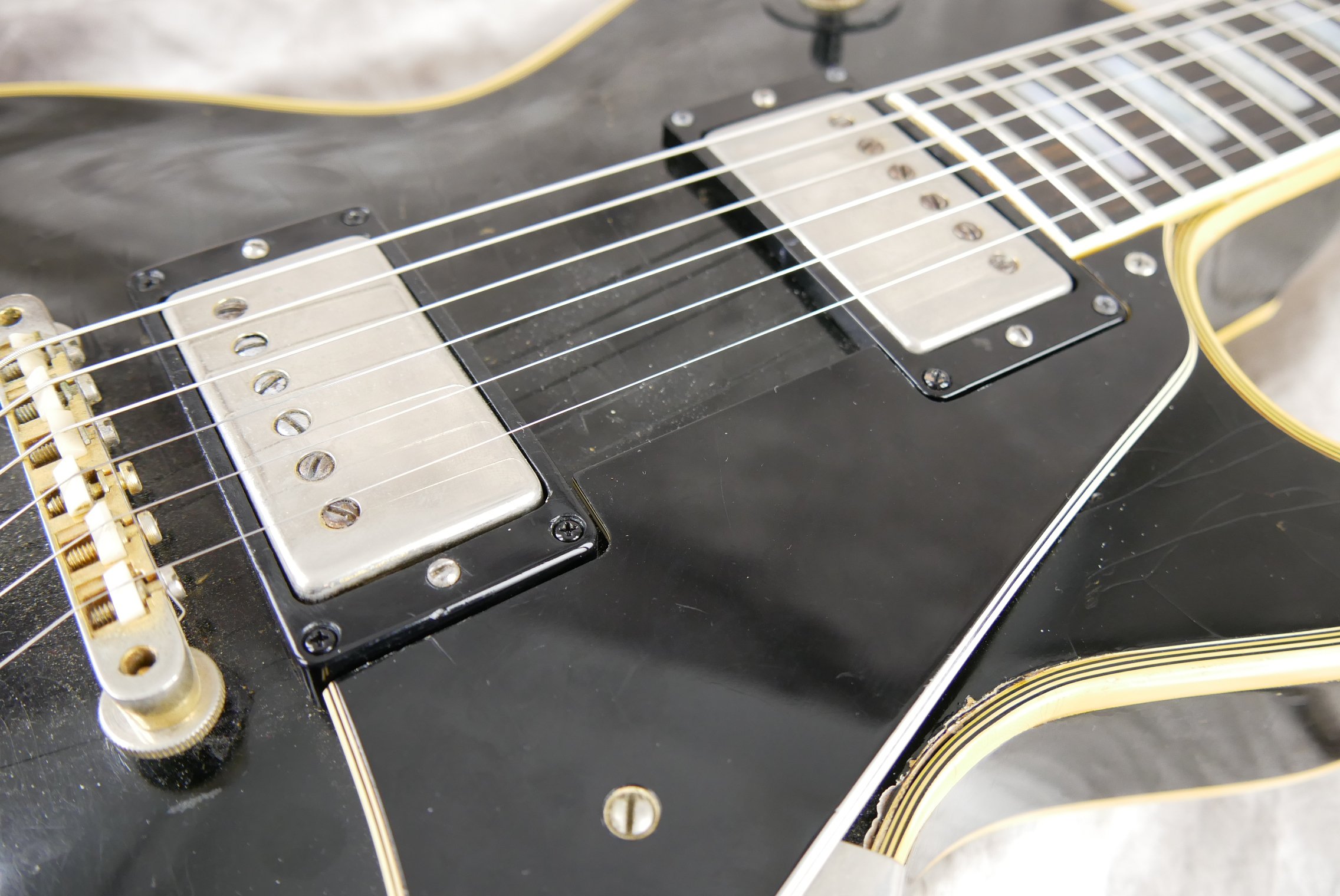 Gibson-Les-Paul-Custom-1969-one-piece-body-and-neck-022.JPG