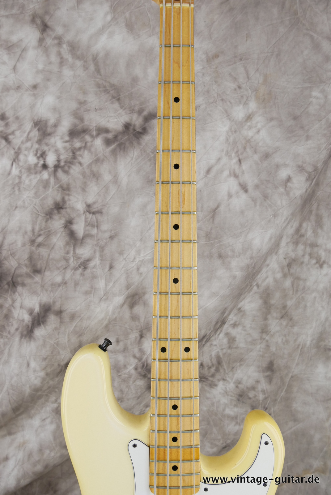 Fender_Precision_USA_olympic_white_1979-011.JPG