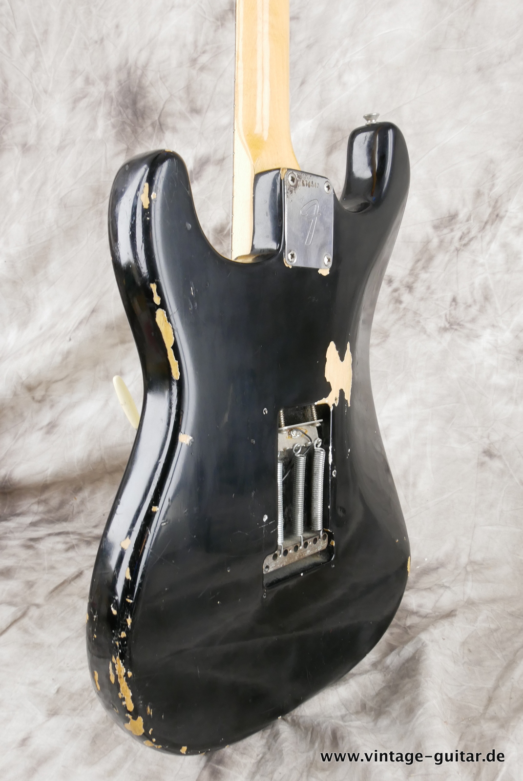 Fender-stratocaster-1969-black-014.JPG