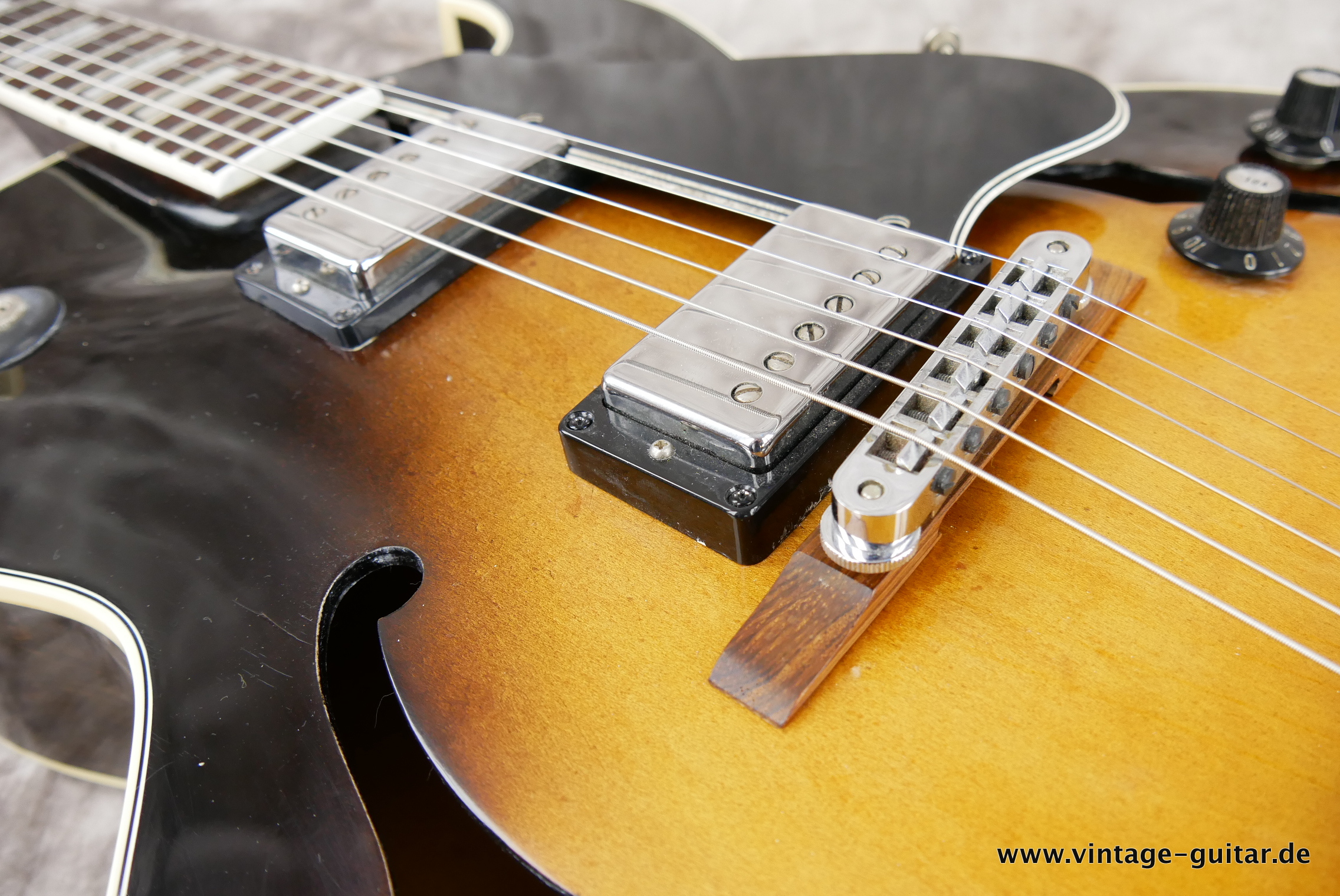 Gibson-ES-175-D-1979-sunburst-018.JPG