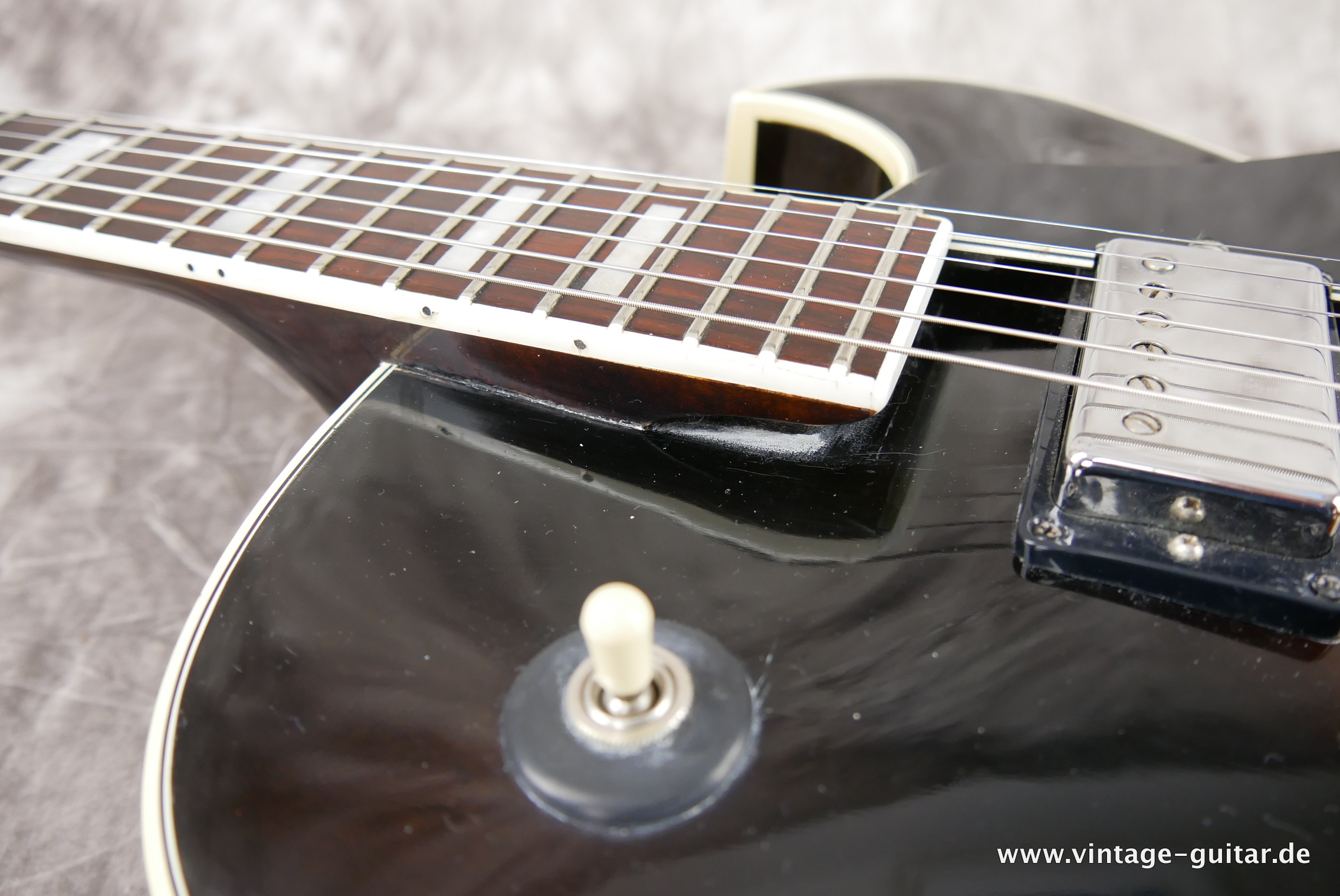 Gibson-ES-175-D-1979-sunburst-019.JPG