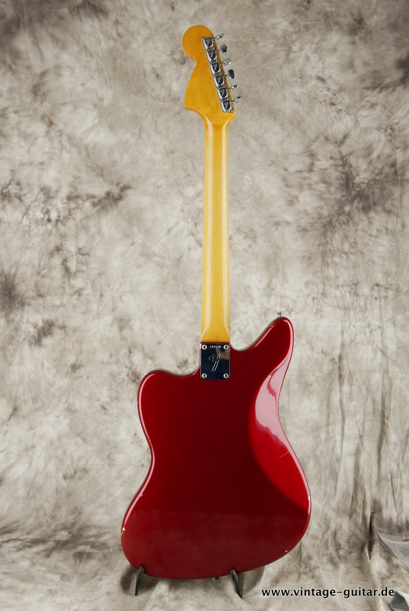 Fender_Jaguar_candy_apple_red_1966-020.JPG