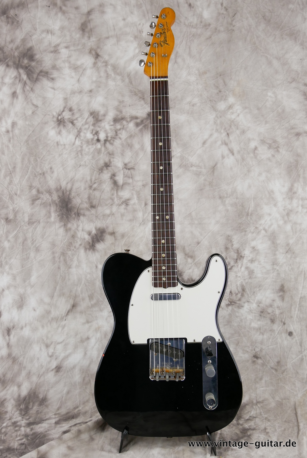 Fender-Telecaster-1967-black-001.JPG