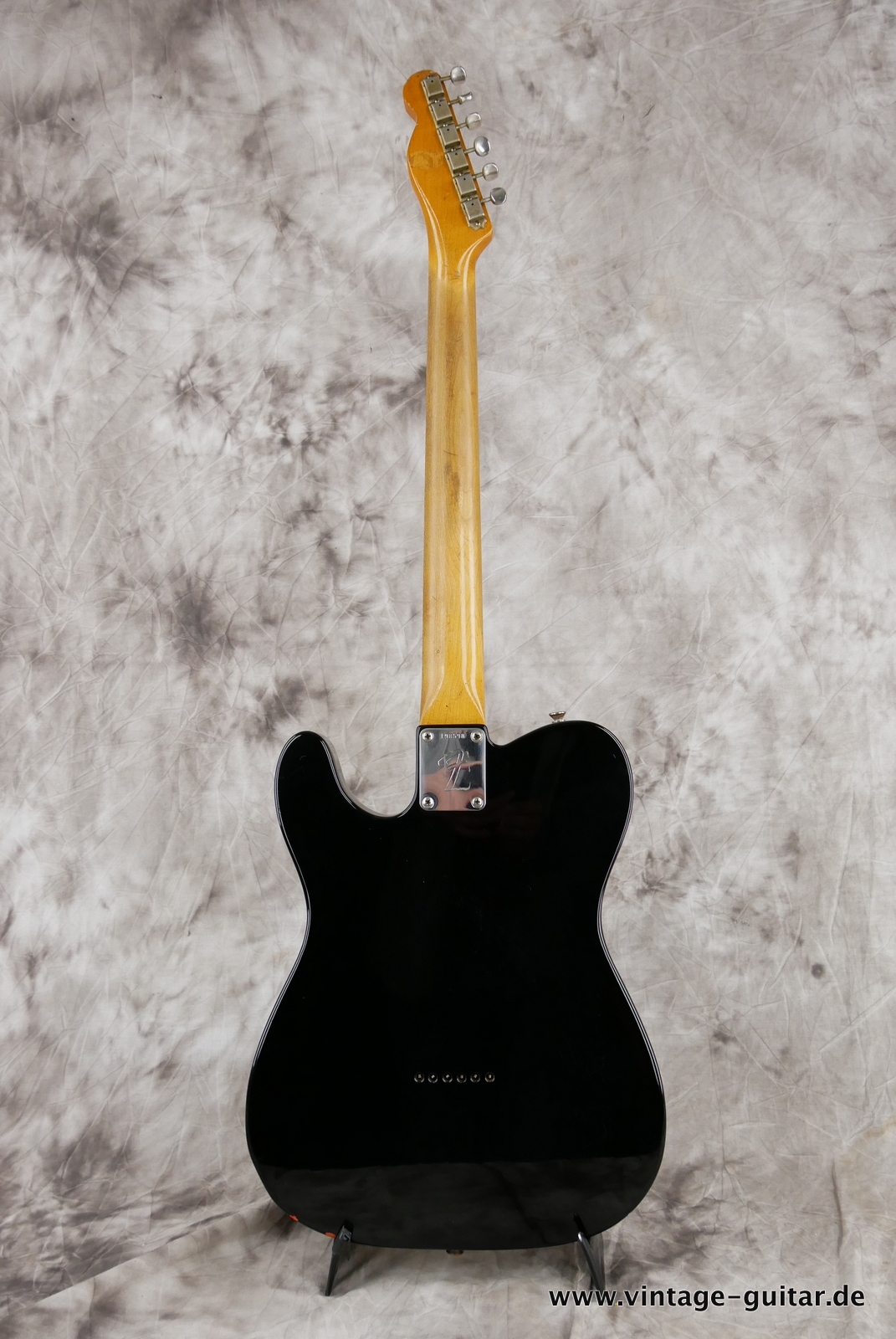 Fender-Telecaster-1967-black-002.JPG