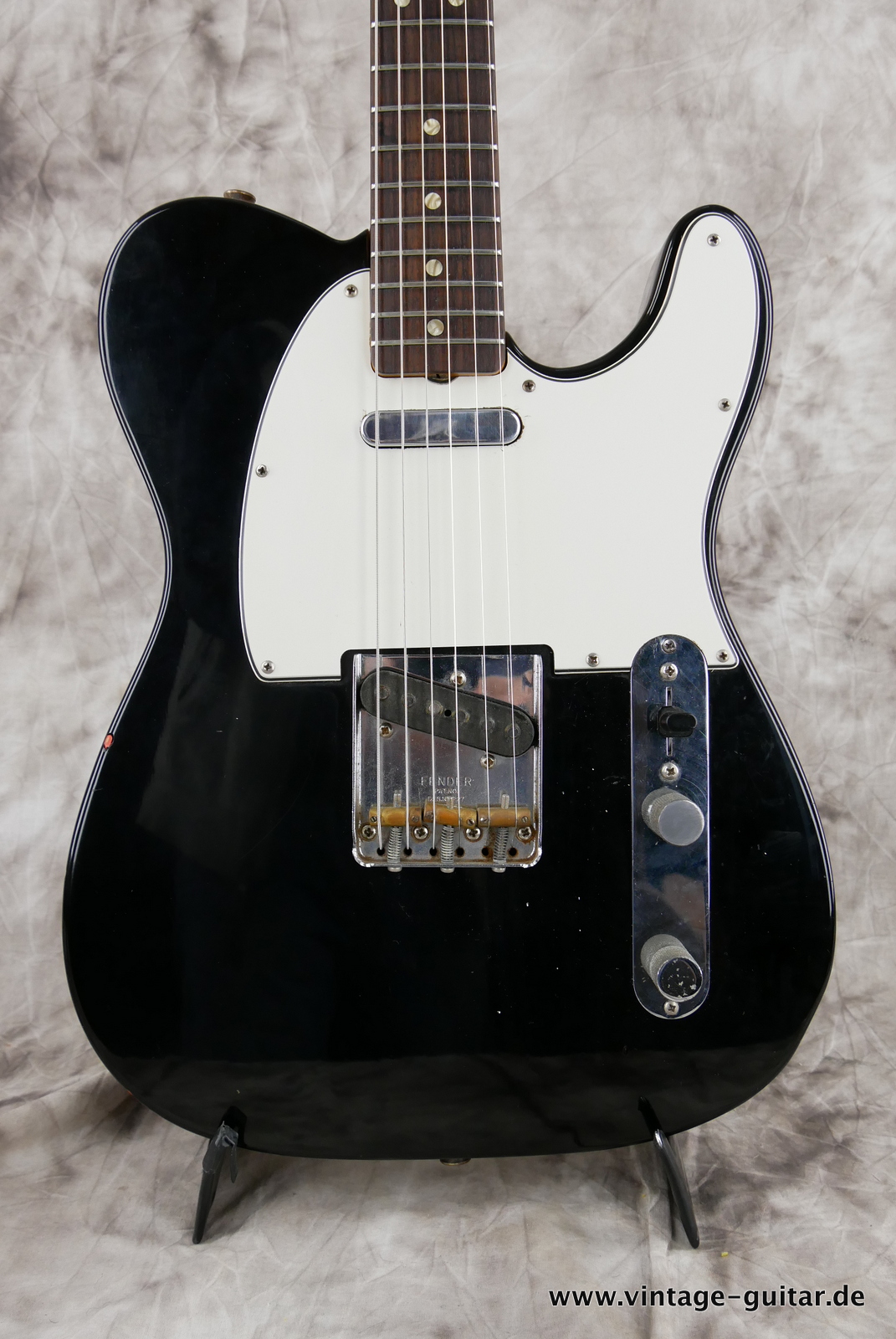 Fender-Telecaster-1967-black-003.JPG