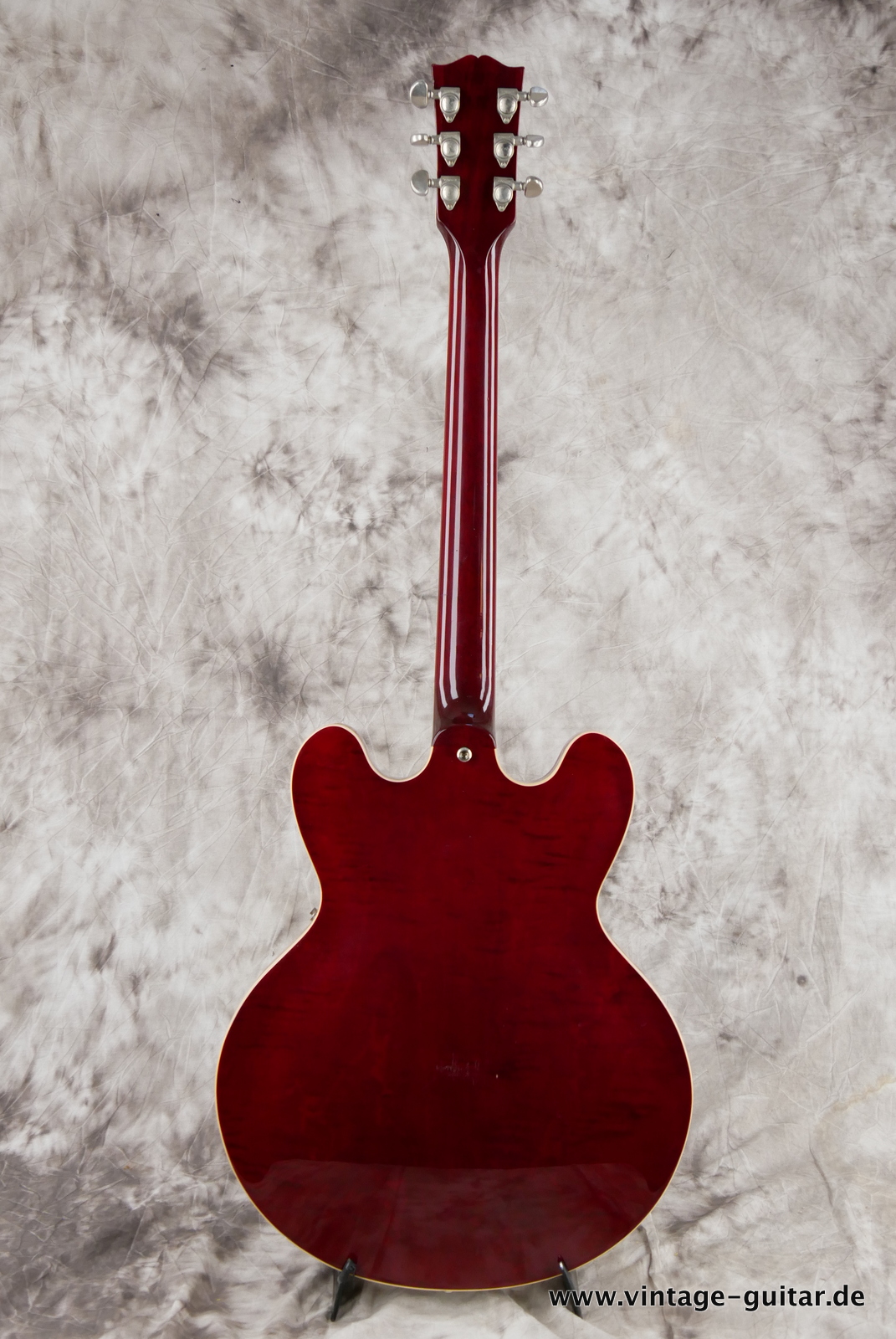 Gibson_es_335_TD_dot_reissue_red_flame_maple_body_2005-002.JPG