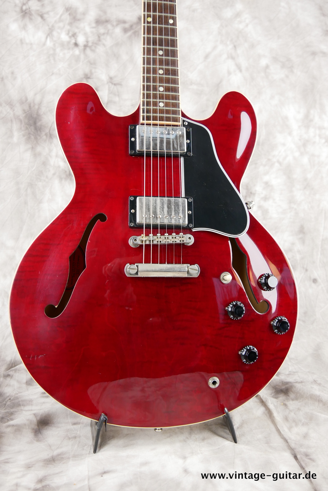 Gibson_es_335_TD_dot_reissue_red_flame_maple_body_2005-003.JPG