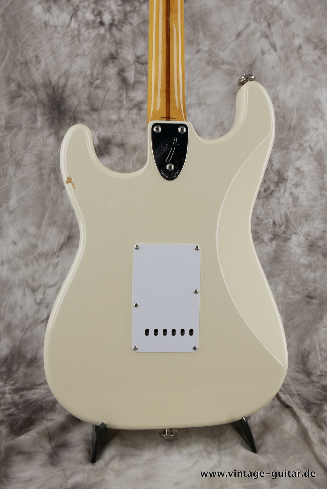 Fender_Strat_Stratocaster_Ritchie_Blackmore_ST-72RB_madeinjapan_1997_olympic_white_singed_scalloped_fretboard-004.JPG