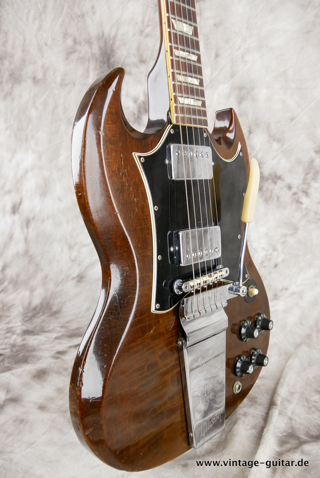 Gibson-SG-Standard-1969-walnut-030.JPG