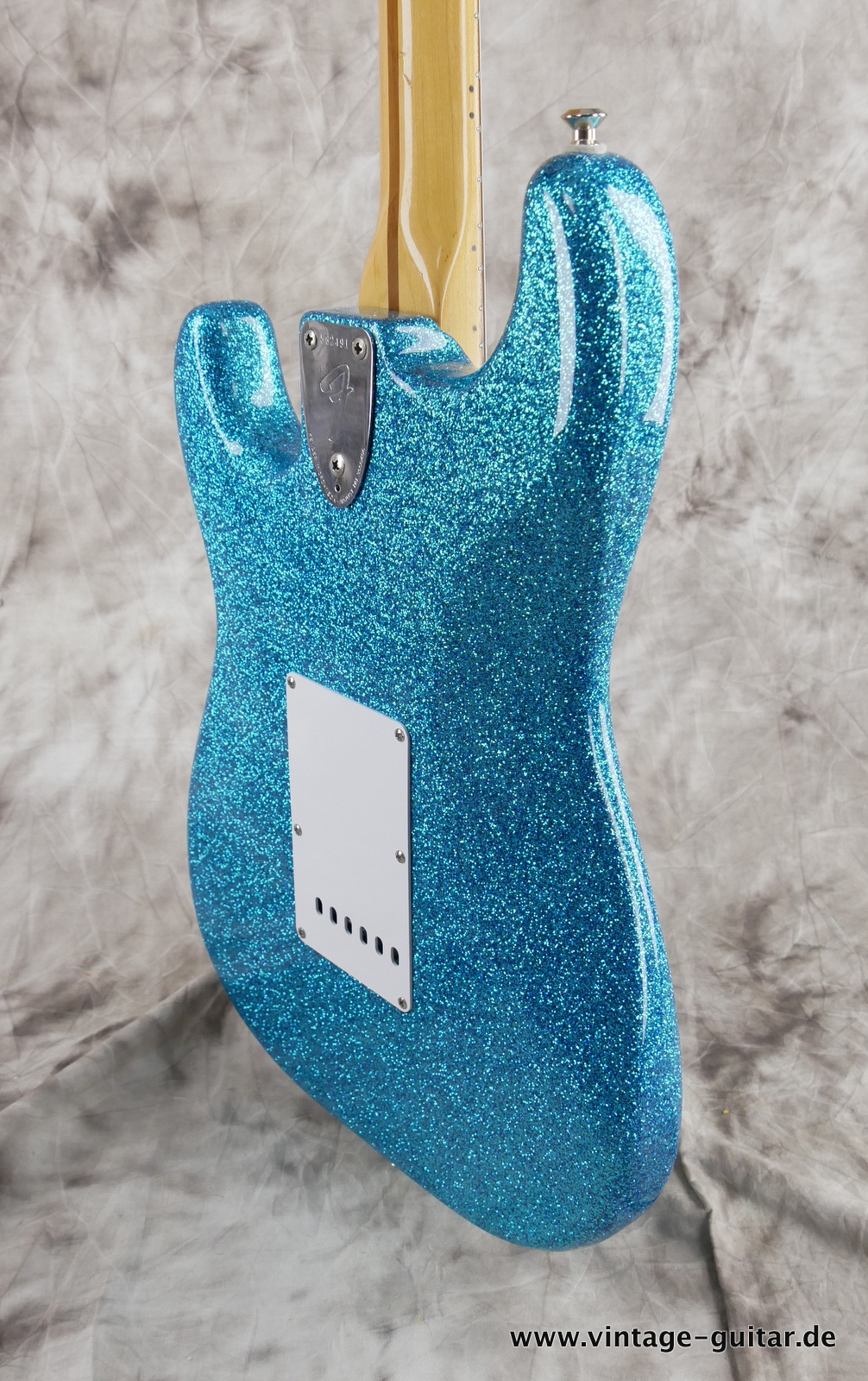 Fender-Stratocaster-1974c-blue-sparkle-011.JPG