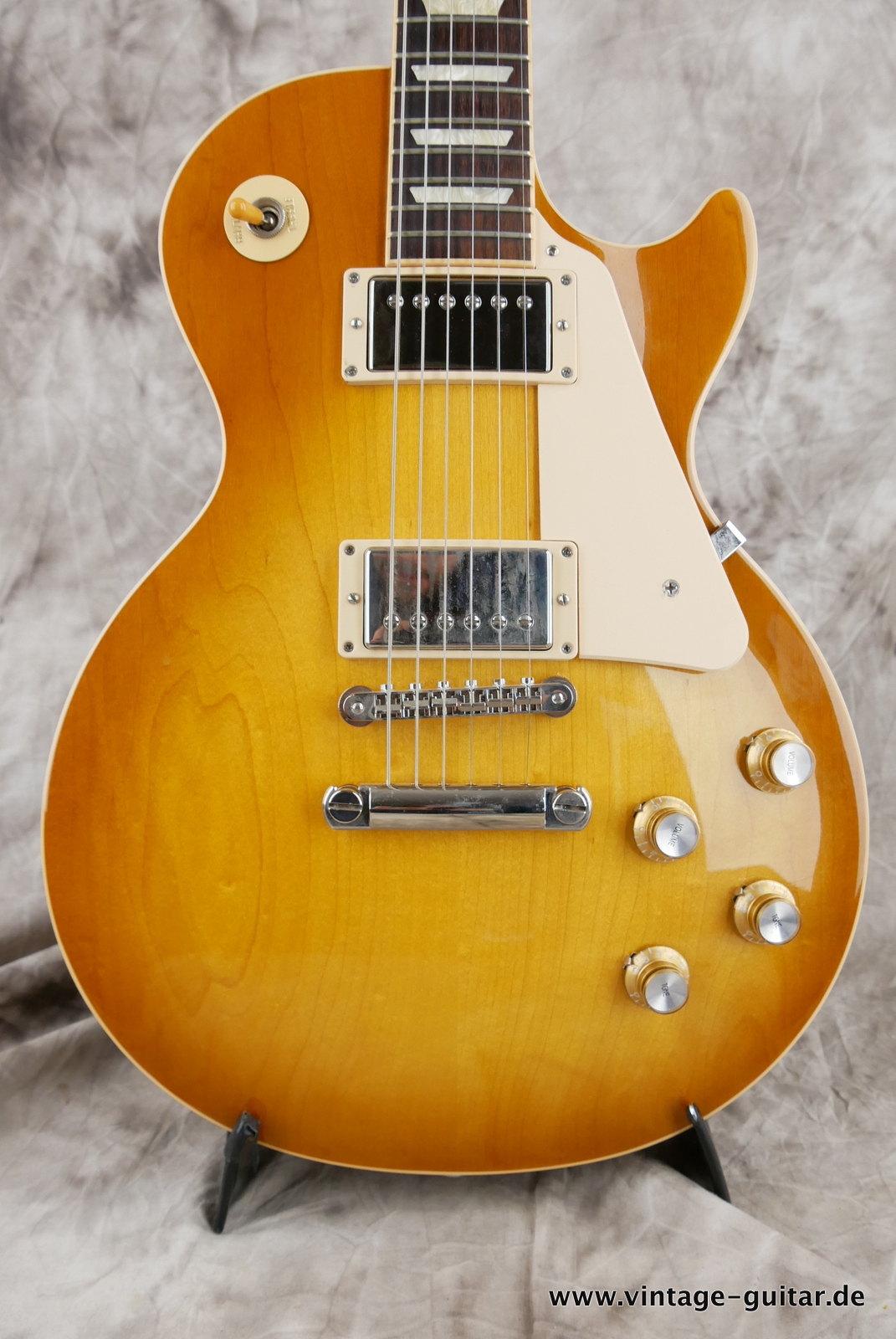 Gibson-Les-Paul-Standard-2019-Unburst-003.JPG