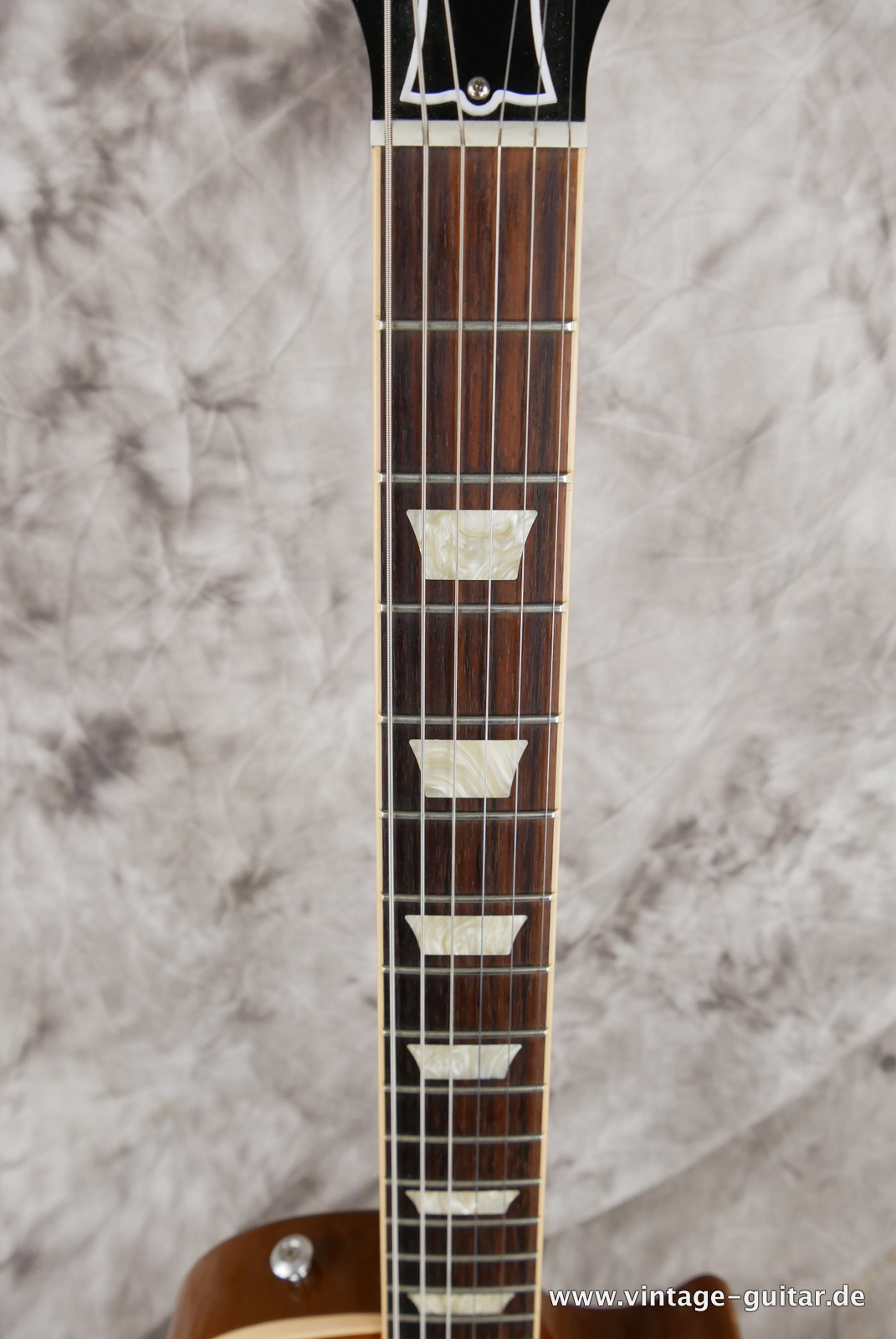 Gibson-Les-Paul-Standard-2019-Unburst-007.JPG