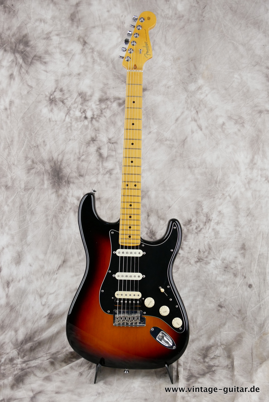 Fender-Stratocaster-American-Standard-HSS-60th-Anniversary-2014-001.JPG