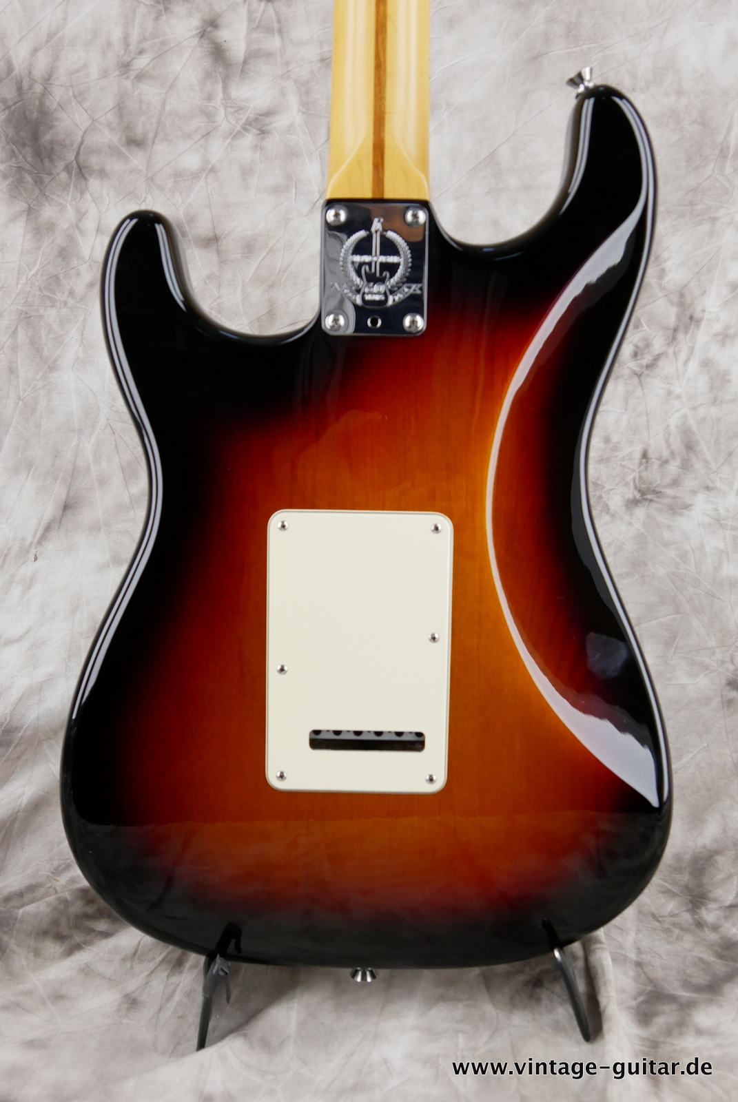 Fender-Stratocaster-American-Standard-HSS-60th-Anniversary-2014-004.JPG
