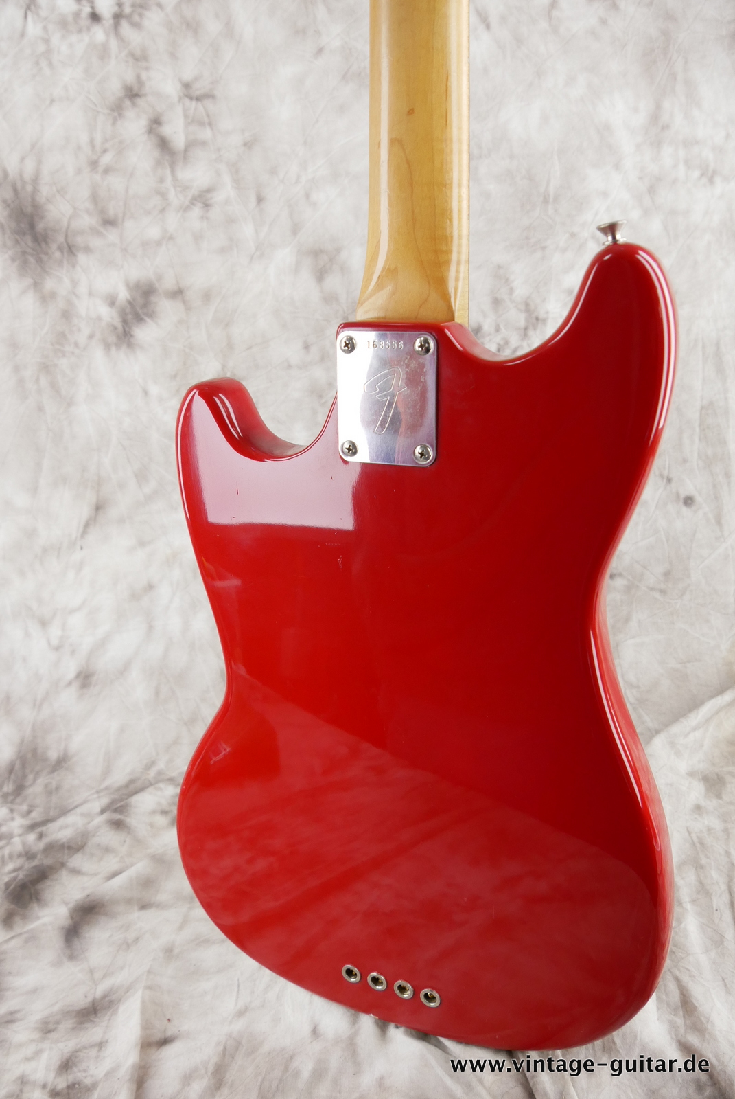 Fender-Mustang-Bass-1966-dakota-red-012.JPG