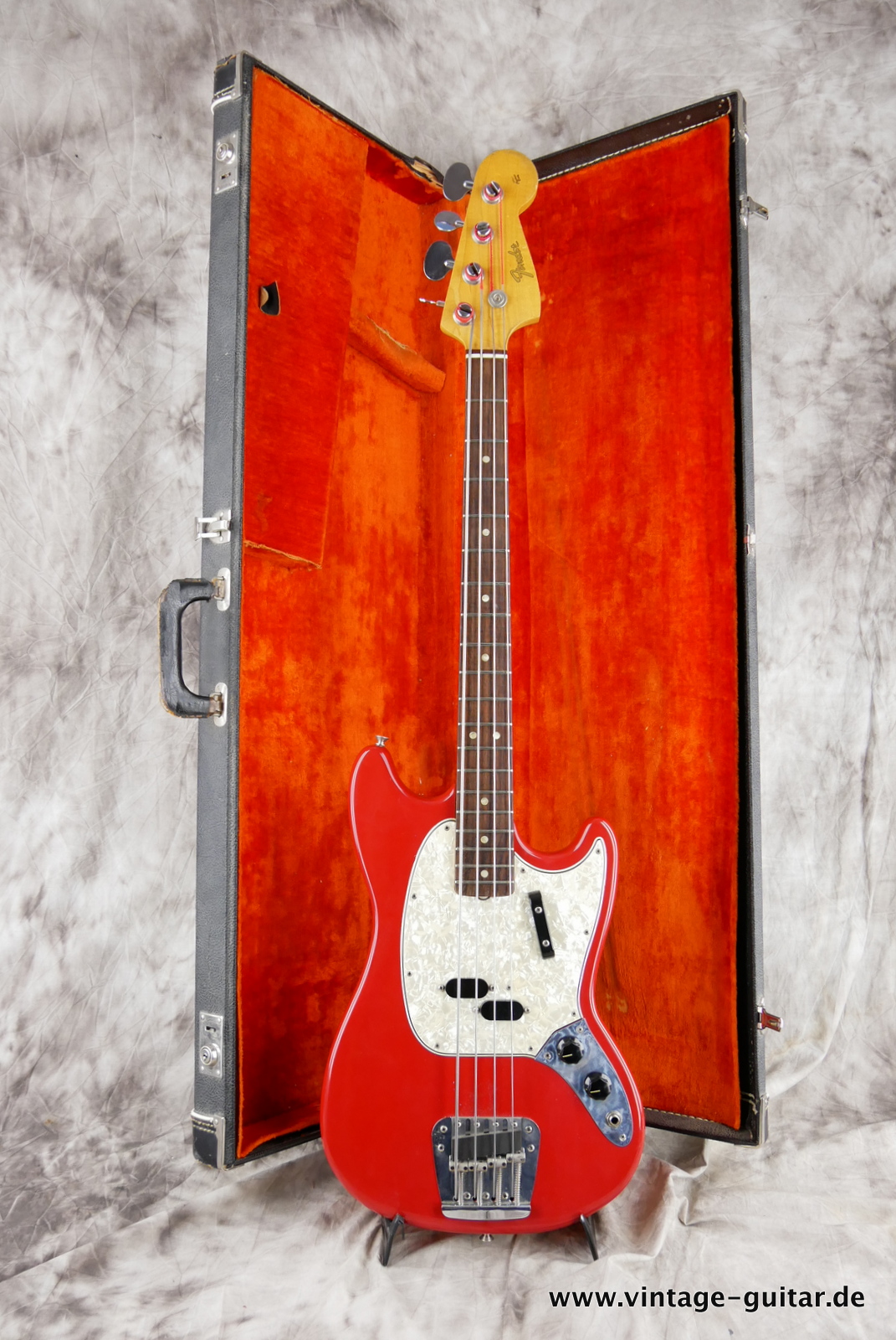 Fender-Mustang-Bass-1966-dakota-red-014.JPG
