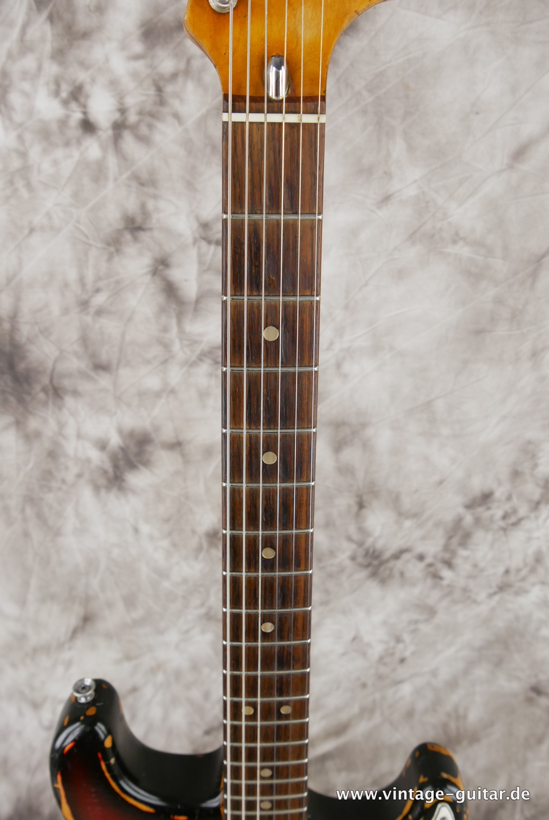 Fender-Stratocaster-1974-sunburst-007.JPG