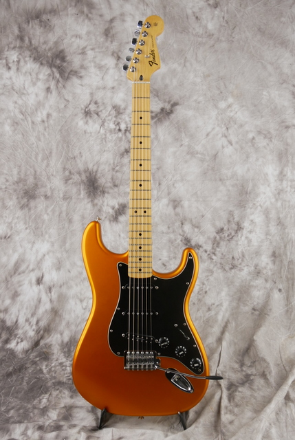 Fender_Stratocaster_Mexico_copper_orange_2013-001.JPG