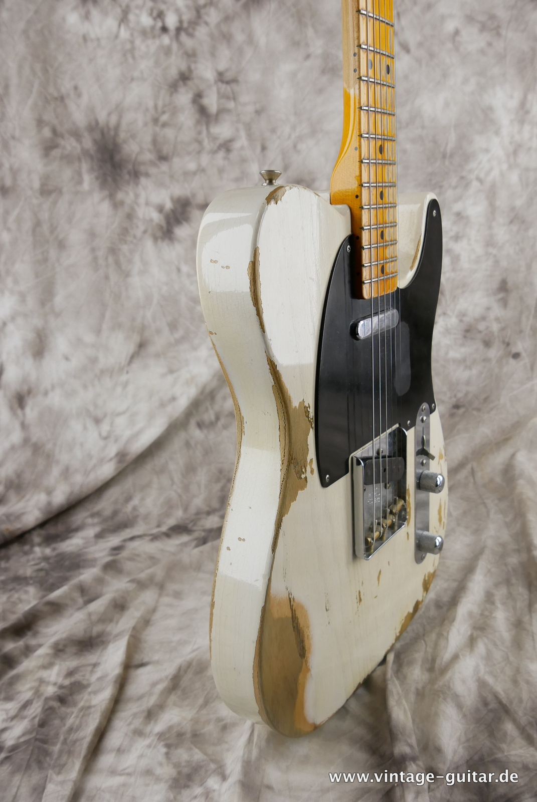 Fender-Telecaster-Custom-52-Heavy-Relic-2019-white-blonde-009.JPG