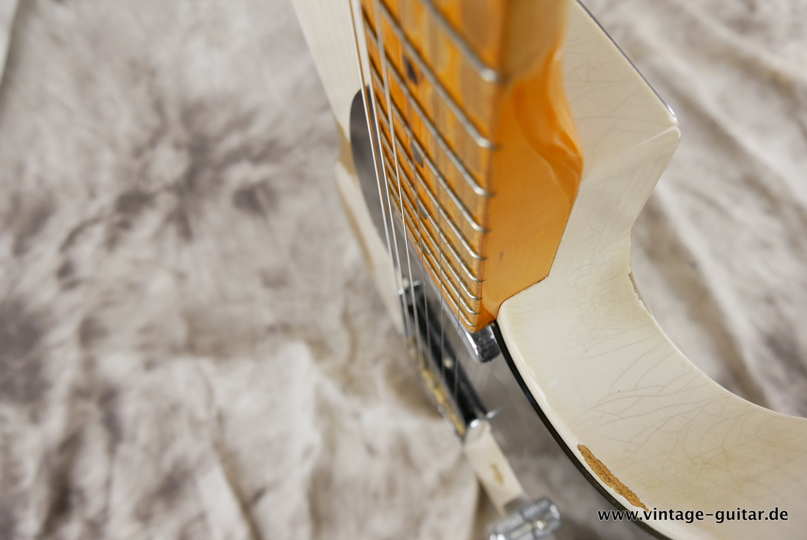 Fender-Telecaster-Custom-52-Heavy-Relic-2019-white-blonde-013.JPG