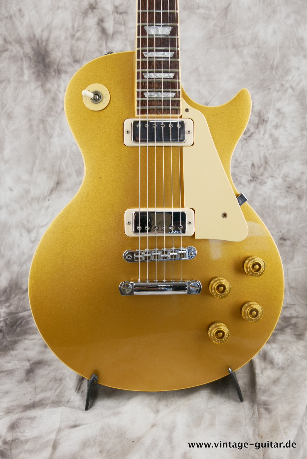 Gibson-Les-Paul-Deluxe-1979-goldtop-003.JPG