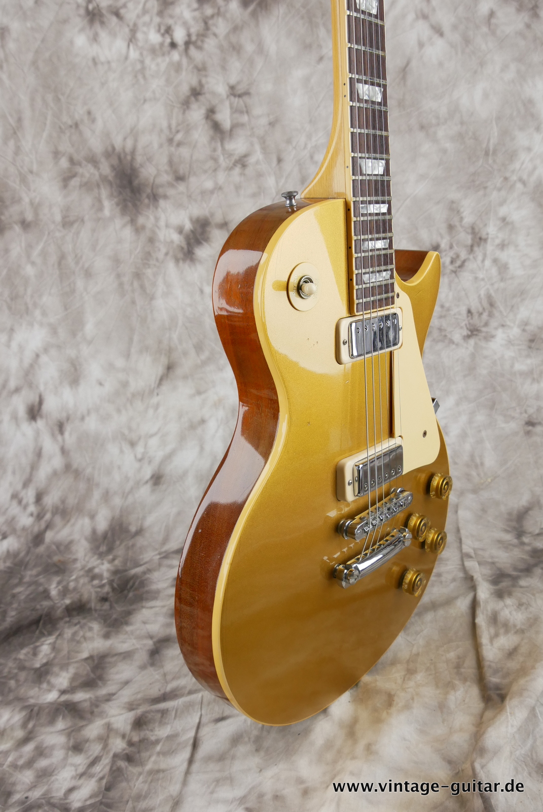 Gibson-Les-Paul-Deluxe-1979-goldtop-009.JPG