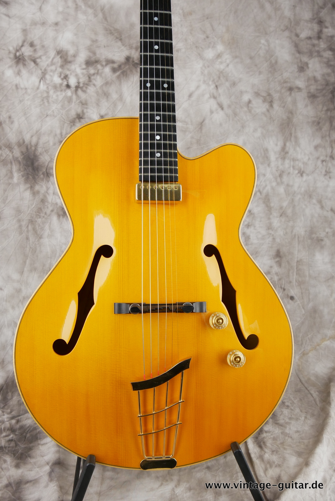 Launhardt_Fs3_german_guitar_archtop_all_solid-003.JPG