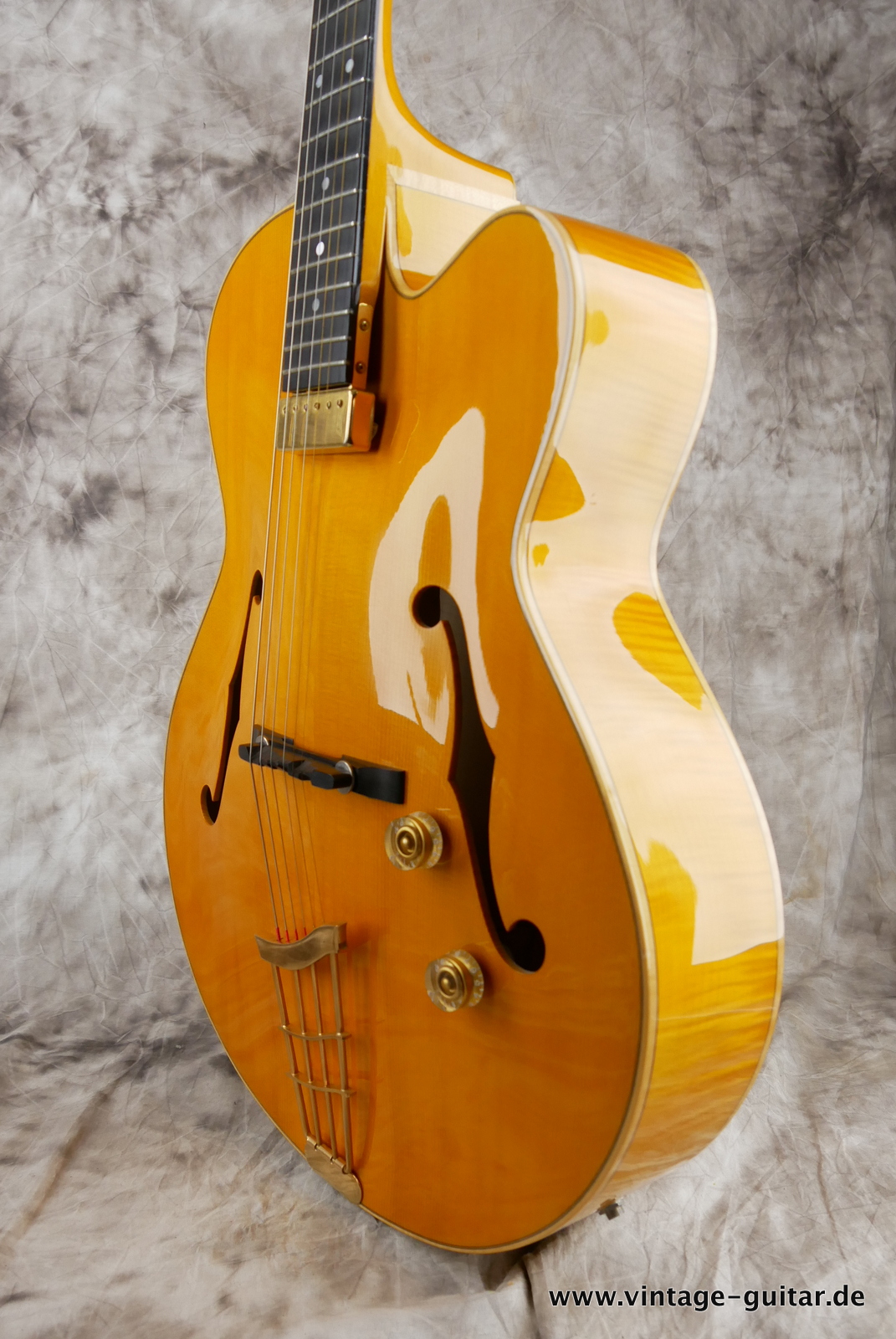 Launhardt_Fs3_german_guitar_archtop_all_solid-006.JPG
