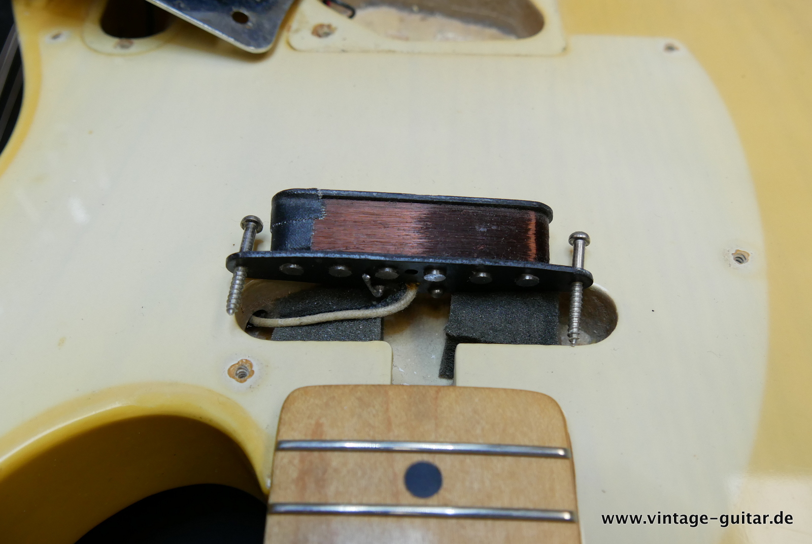 Fender_Telecaster_Bigsby_5_way_switch_1973_blonde_4,2kg-013.JPG