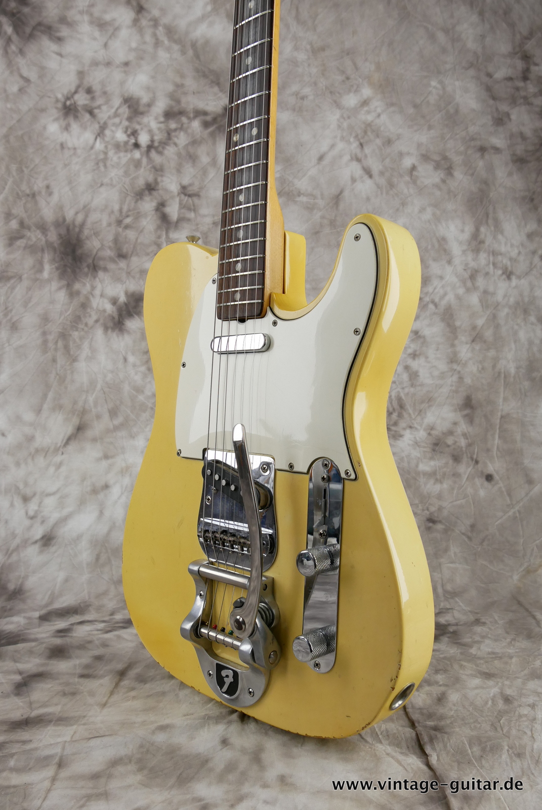 Fender_Telecaster_1969_Bigsby_blond_original-006.JPG
