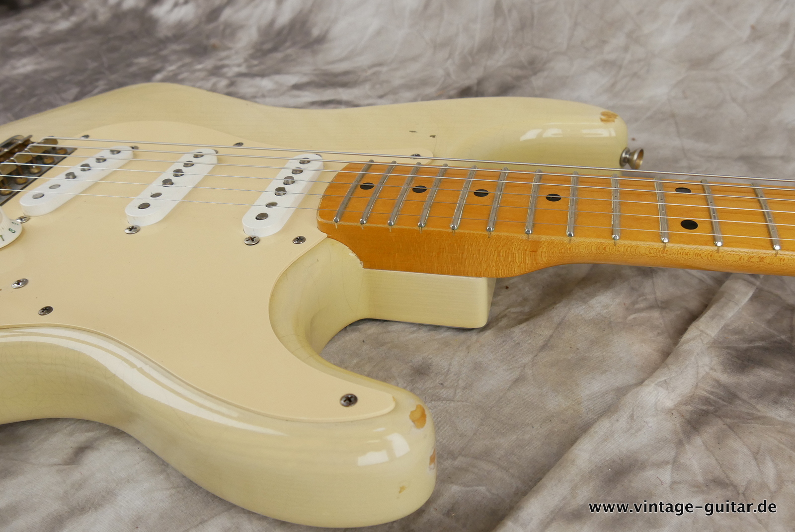 Fender-Stratocaster-1956-Custom-Shop-CS-Relic-2004-026.JPG