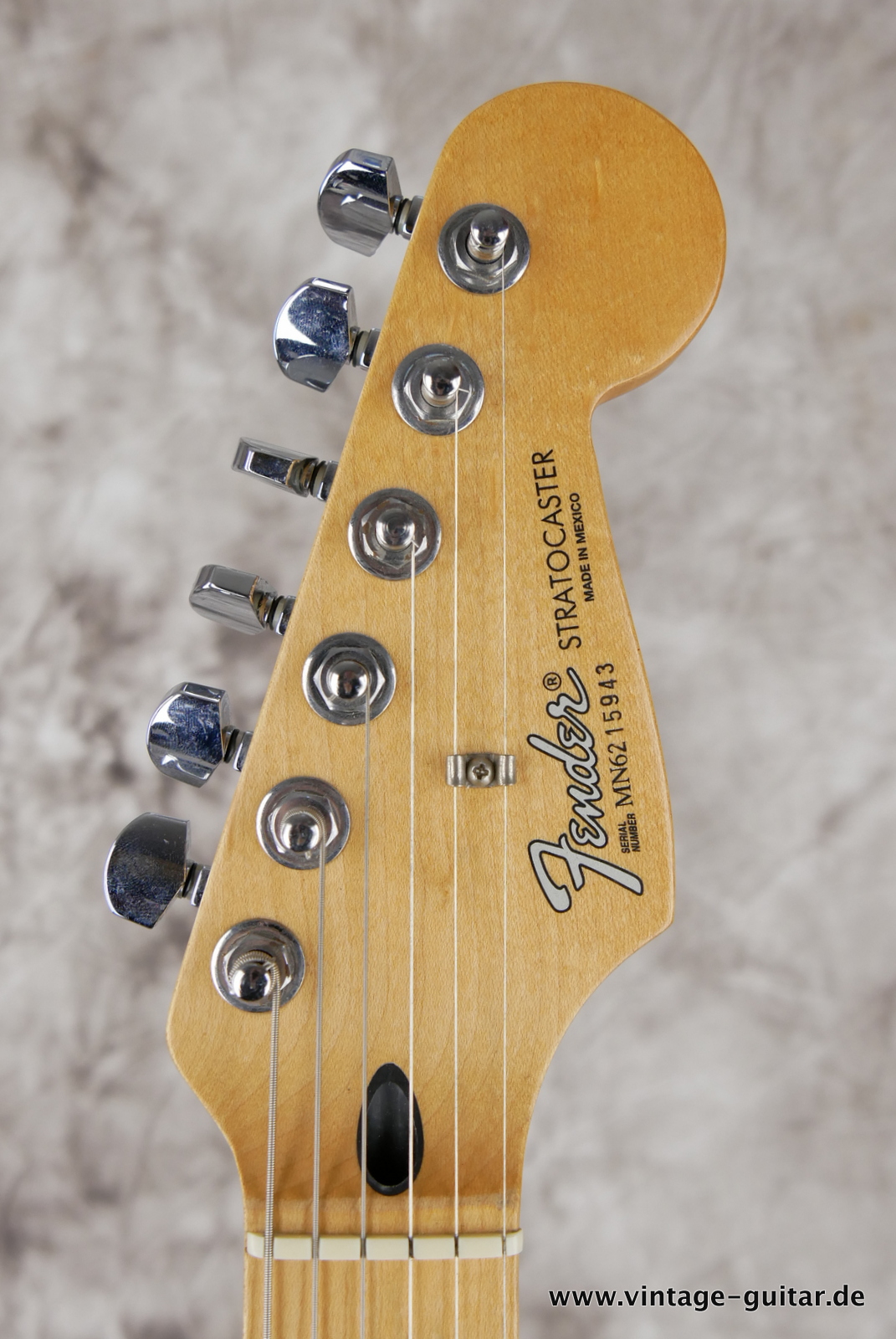 Fender_Stratocaster_black_1996_Humbucker_made_in_mexico-009.JPG