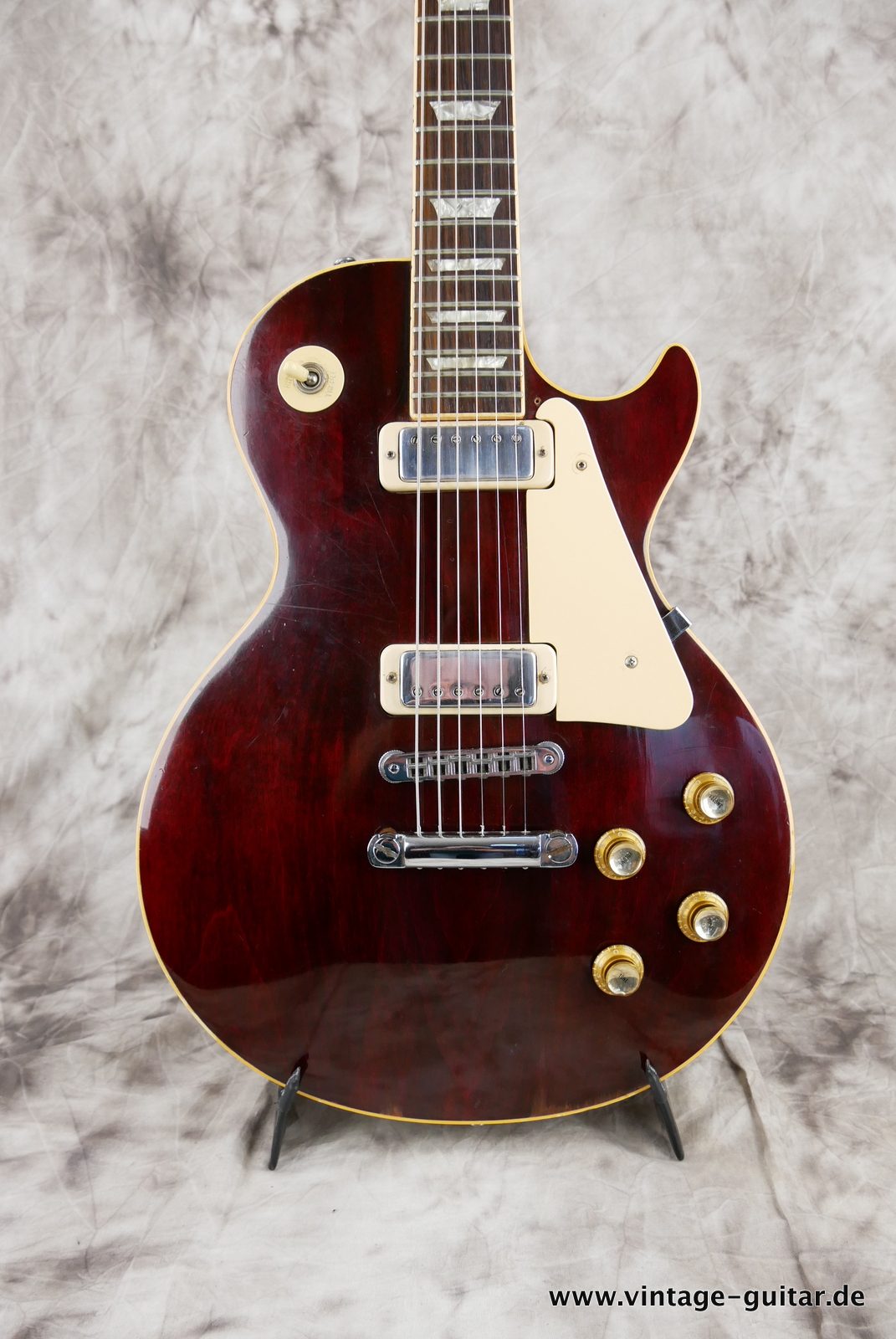 Gibson-Les-Paul-Deluxe-1976-winered-007.JPG