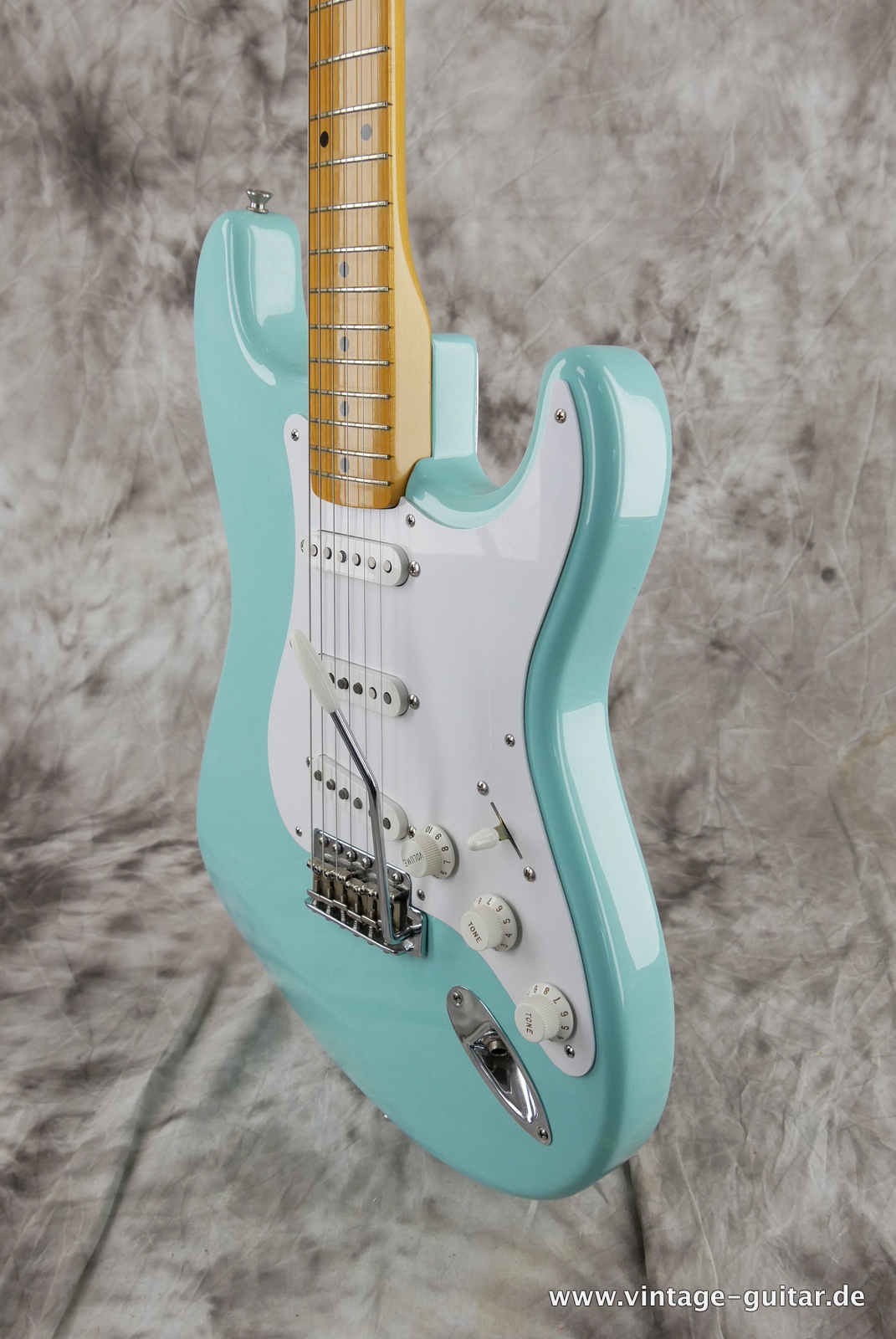 Fender-Stratocaster-ST62:ST54-Japan-1996-seafoam-green-011.JPG