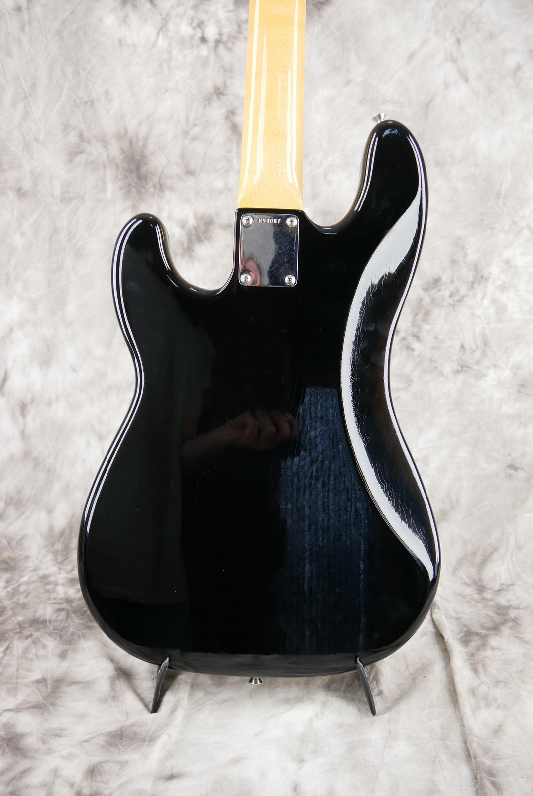 Fender-Precision-Bass-59-RI-black-Custom-Shop-ebony-fretboard-004.JPG