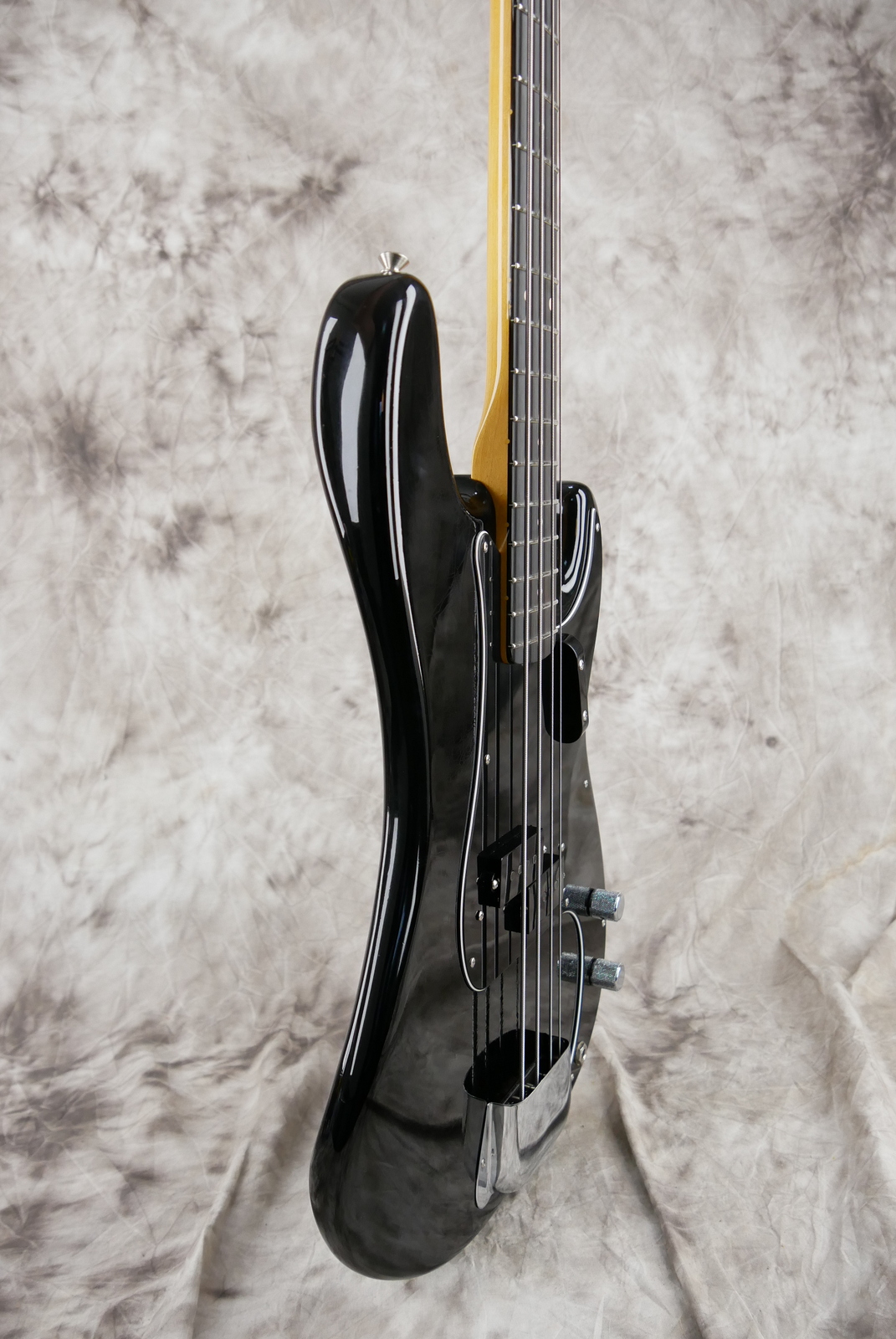 Fender-Precision-Bass-59-RI-black-Custom-Shop-ebony-fretboard-010.JPG