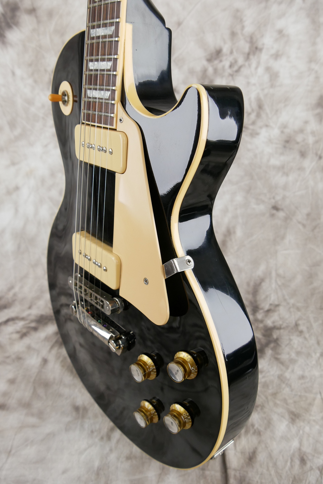 Gibson_Les_Paul_Deluxe_limited_edtion_black_2000-006.JPG
