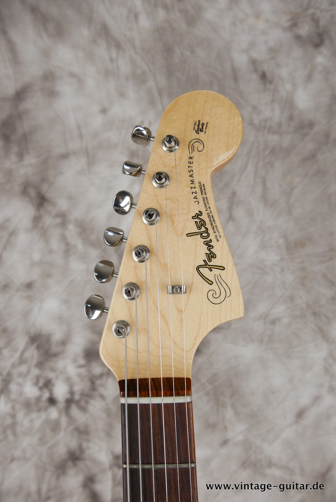 Fender-62-Jazzmaster-Custom-Shop-2020-fiesta-red-alu-guard-008.JPG