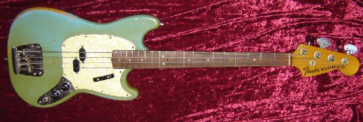 Fender-Mustang-Bass-blue.jpg