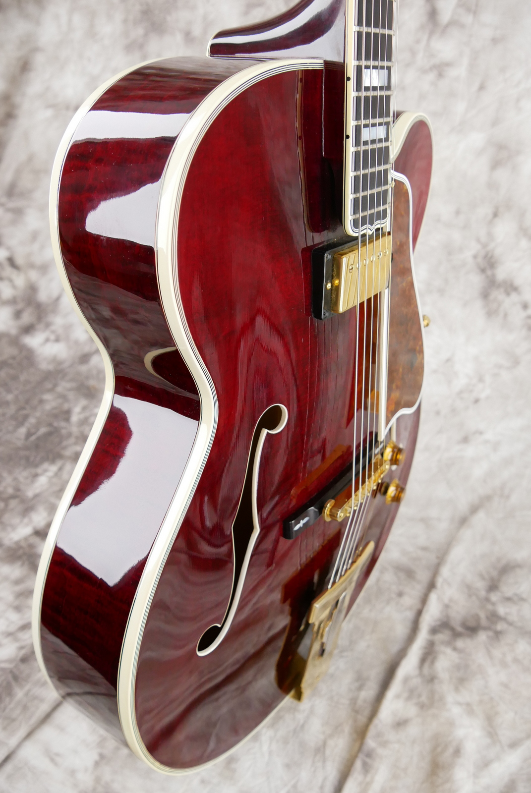 Gibson_L_5_Wes_Montgomery_USA_wine_red_1998-005.JPG